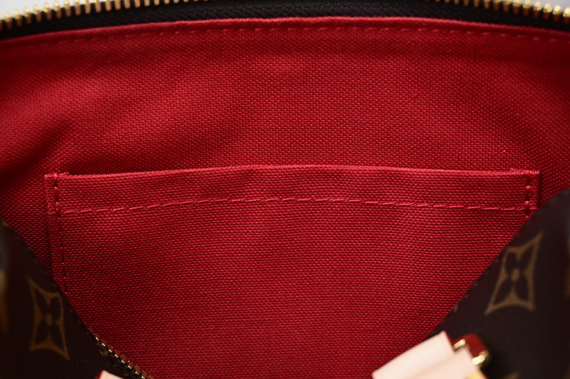 LOUIS VUITTON - finekick.vip