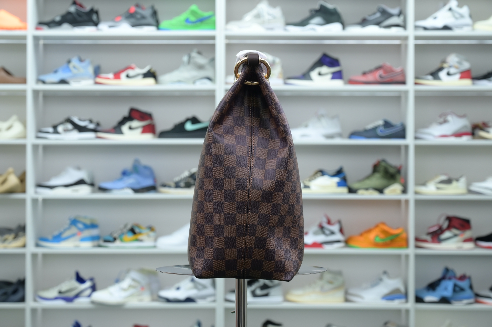 LOUIS VUITTON - finekick.vip