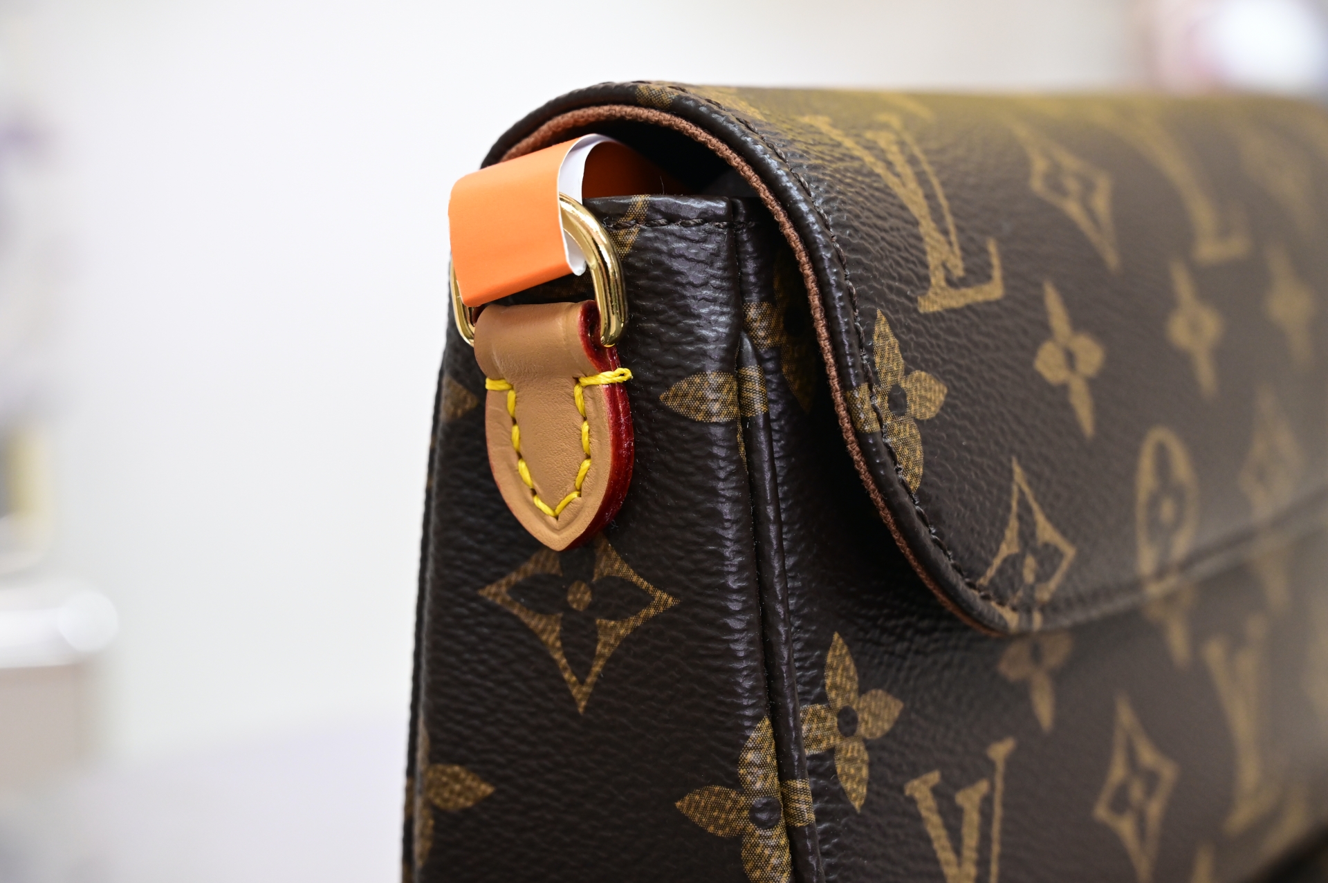 LOUIS VUITTON - finekick.vip