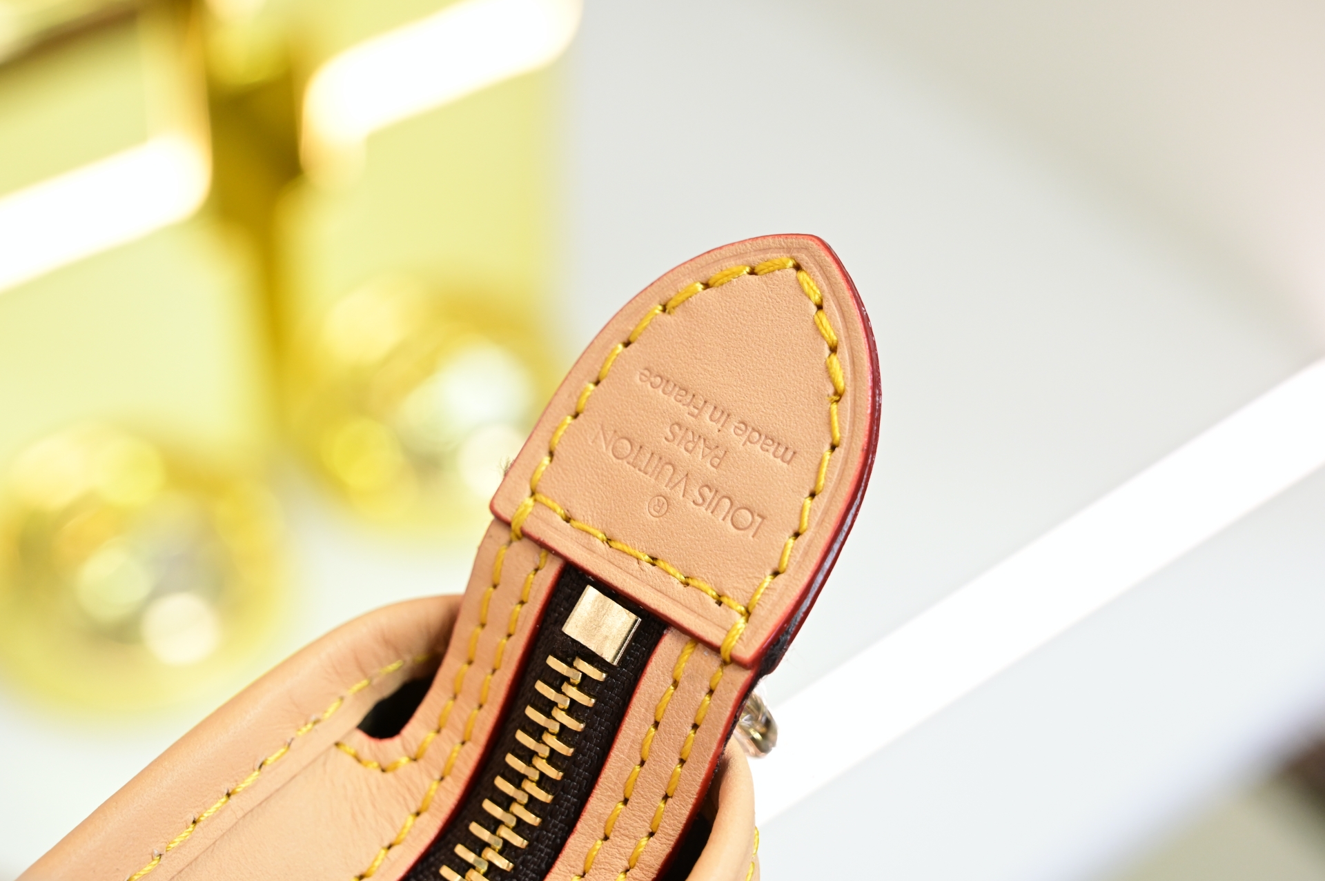 LOUIS VUITTON - finekick.vip