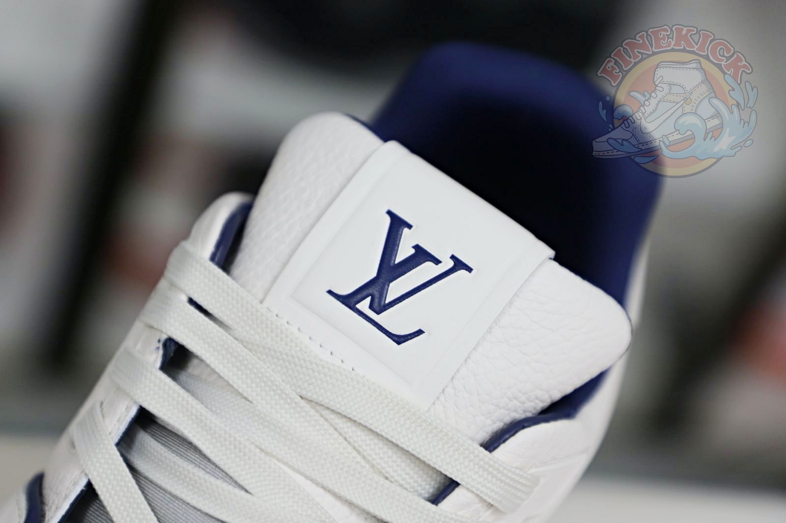 L/V  Trainer - finekick.vip