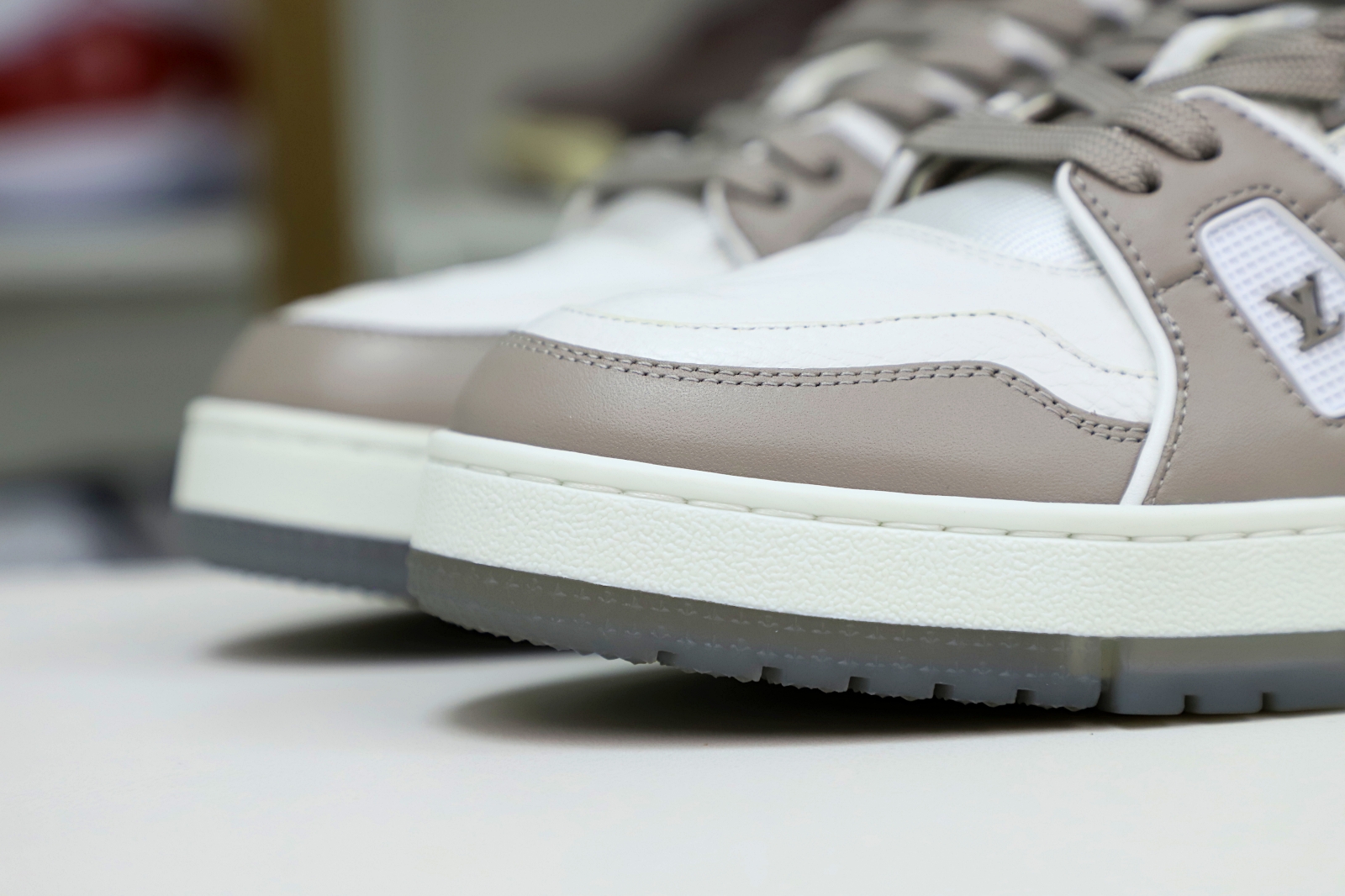 L/V  Trainer - finekick.vip