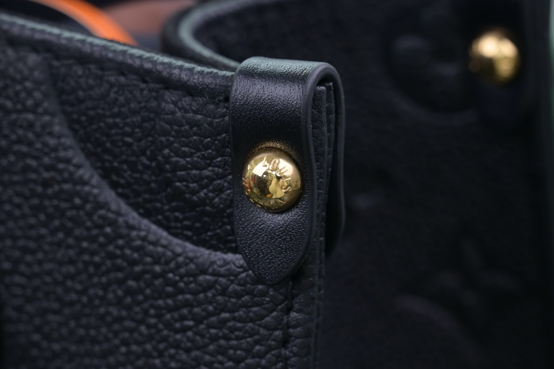 LOUIS VUITTON - finekick.vip