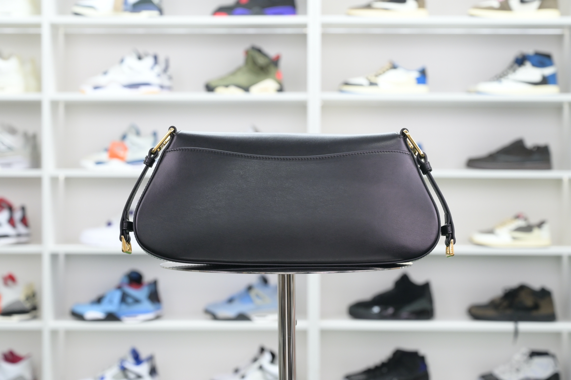 PRADA - finekick.vip