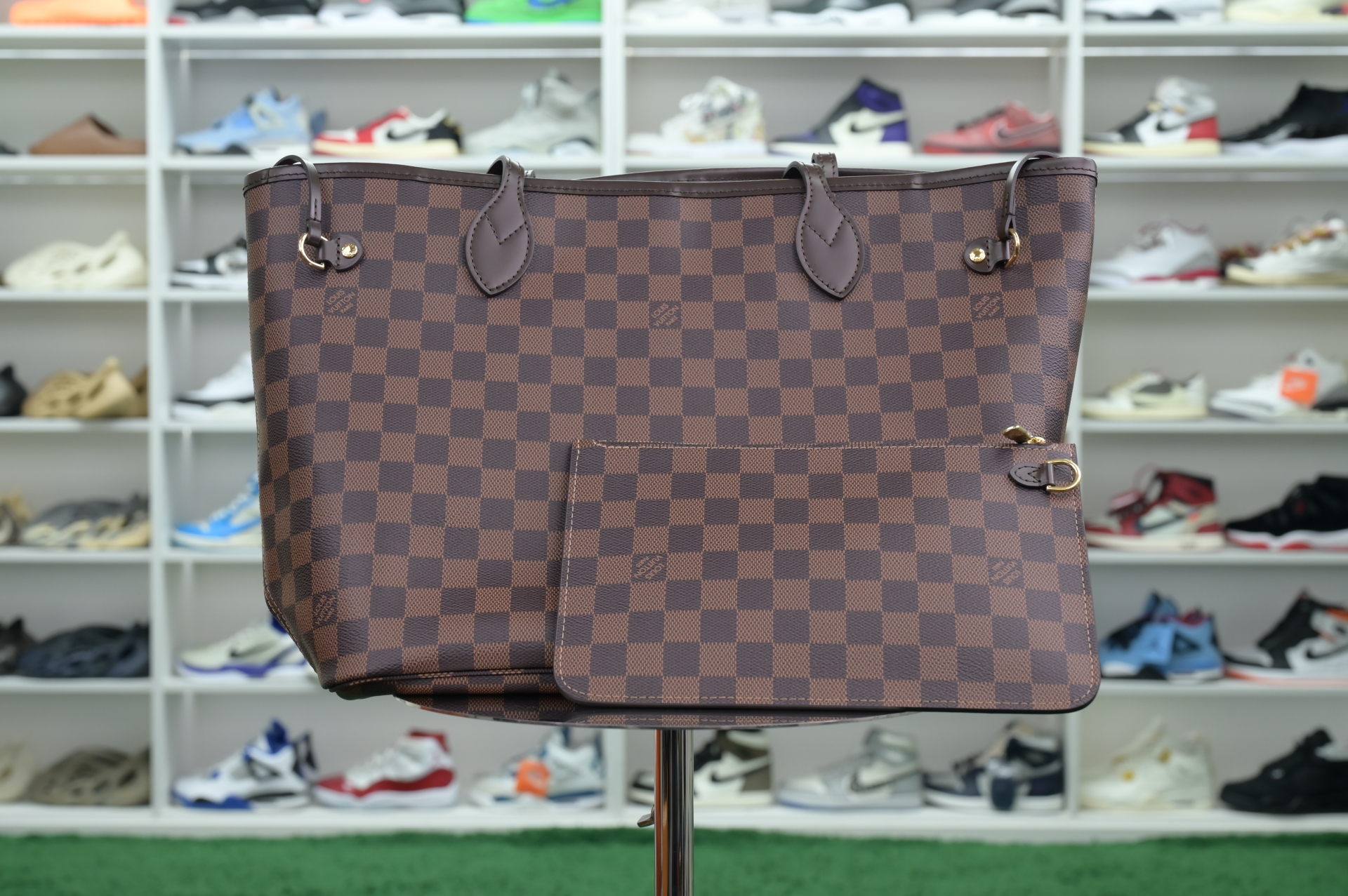 LOUIS VUITTON - finekick.vip