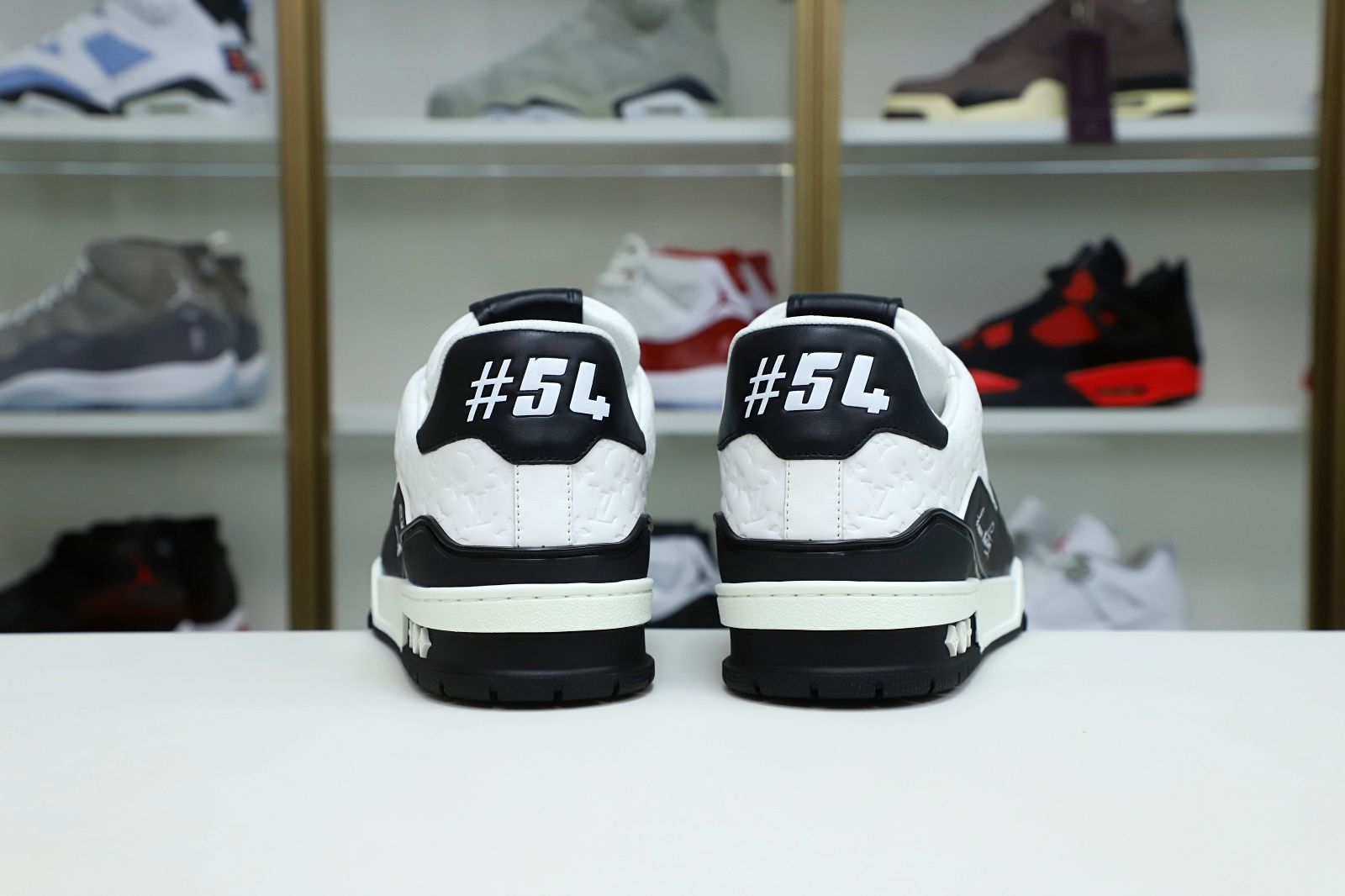 L/V  Trainer - finekick.vip