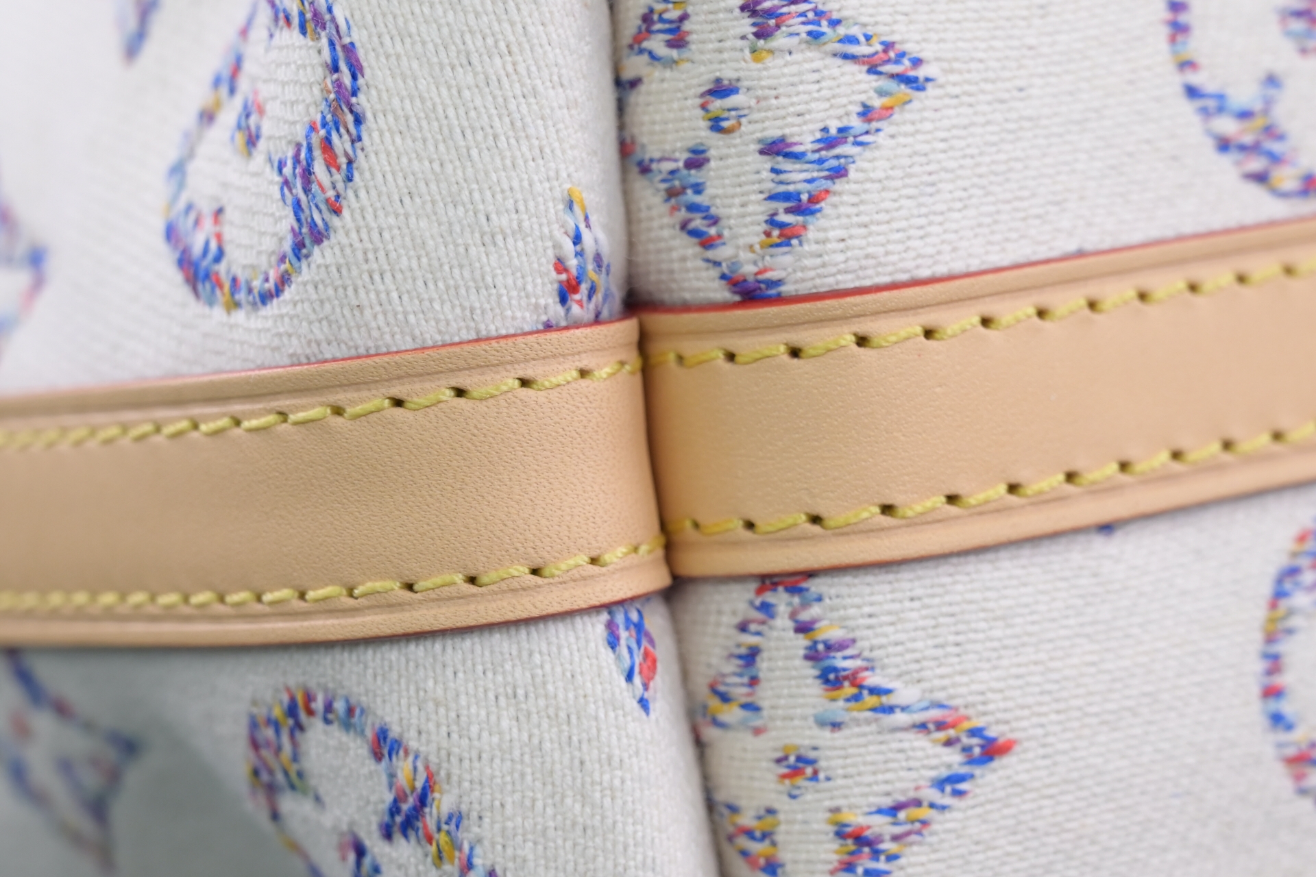 LOUIS VUITTON - finekick.vip