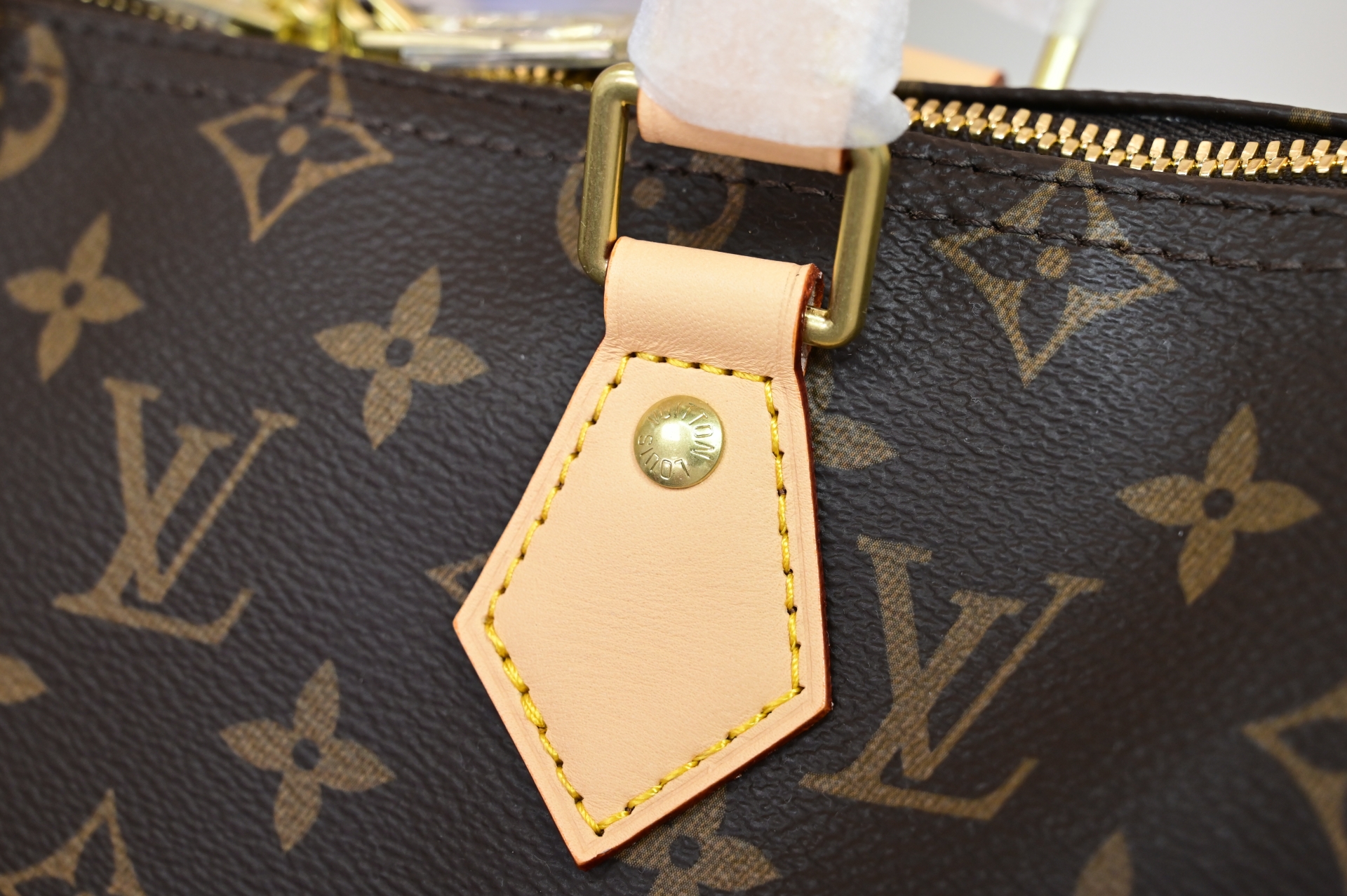 LOUIS VUITTON - finekick.vip