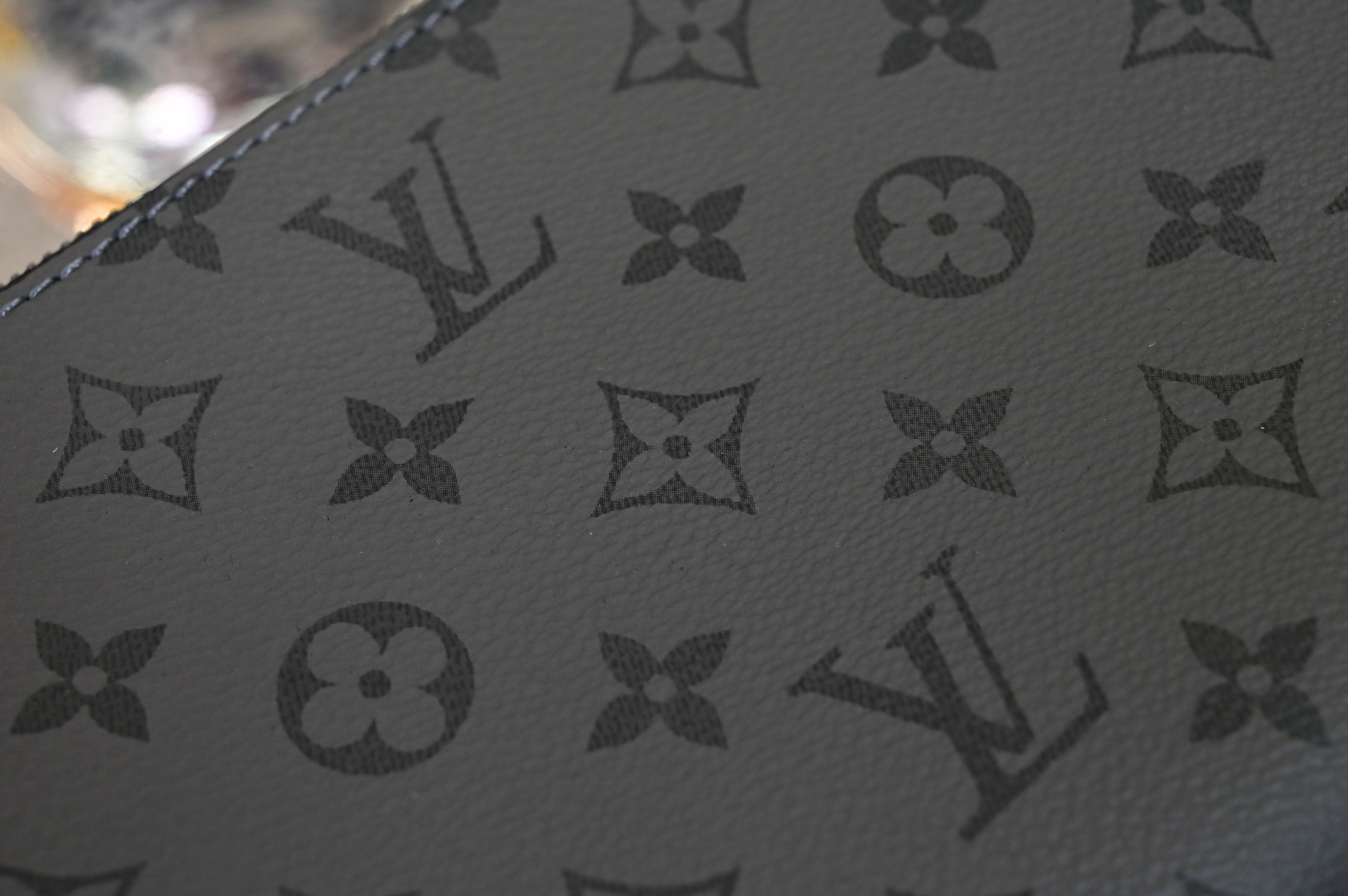 LOUIS VUITTON - finekick.vip