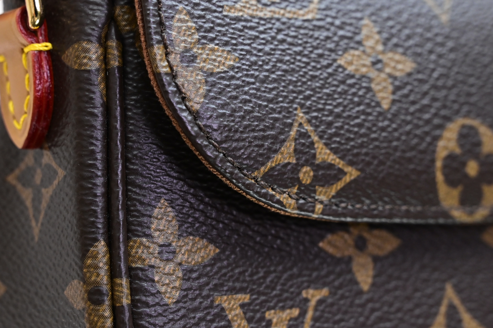 LOUIS VUITTON - finekick.vip