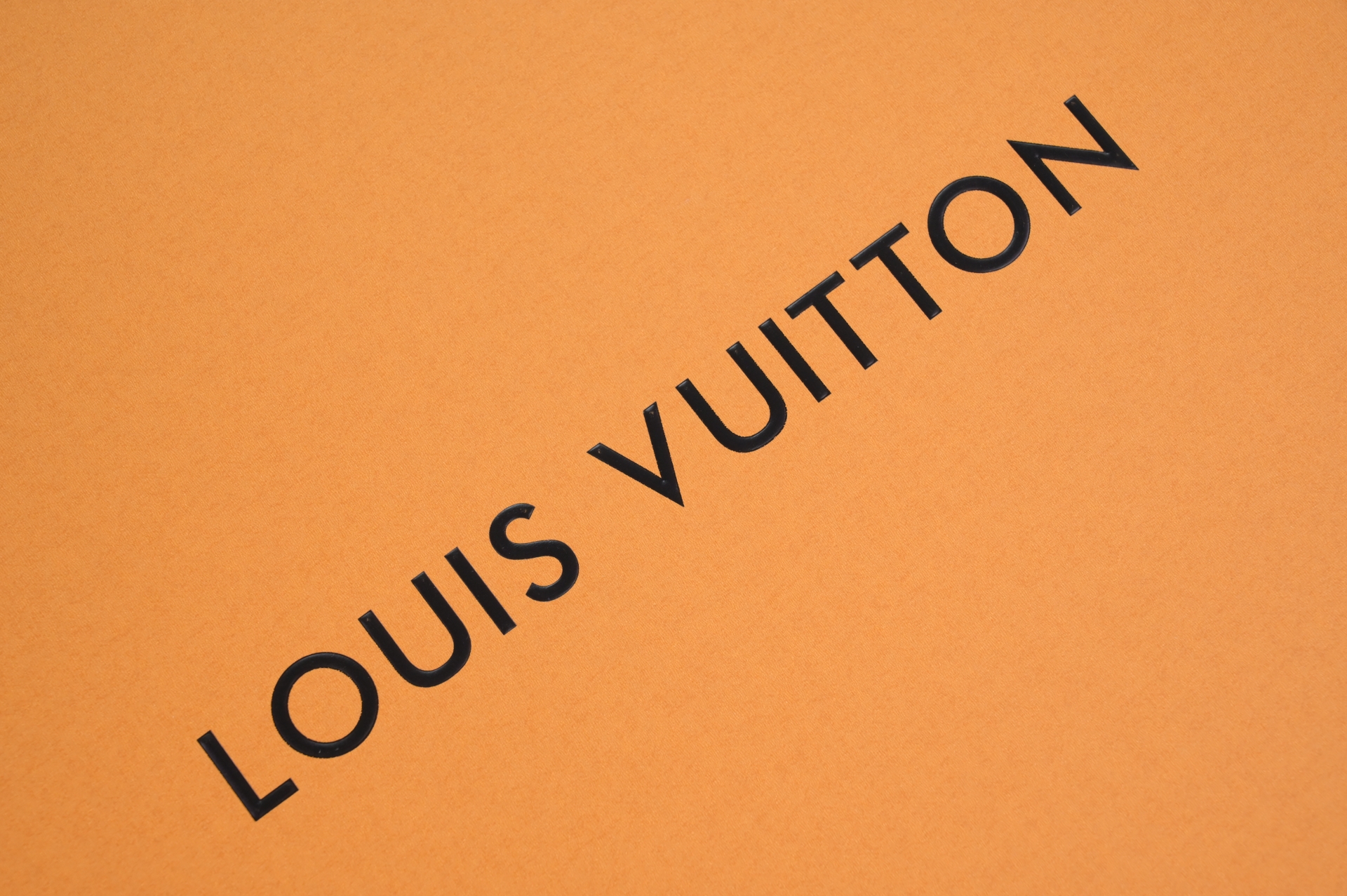 LOUIS VUITTON - finekick.vip