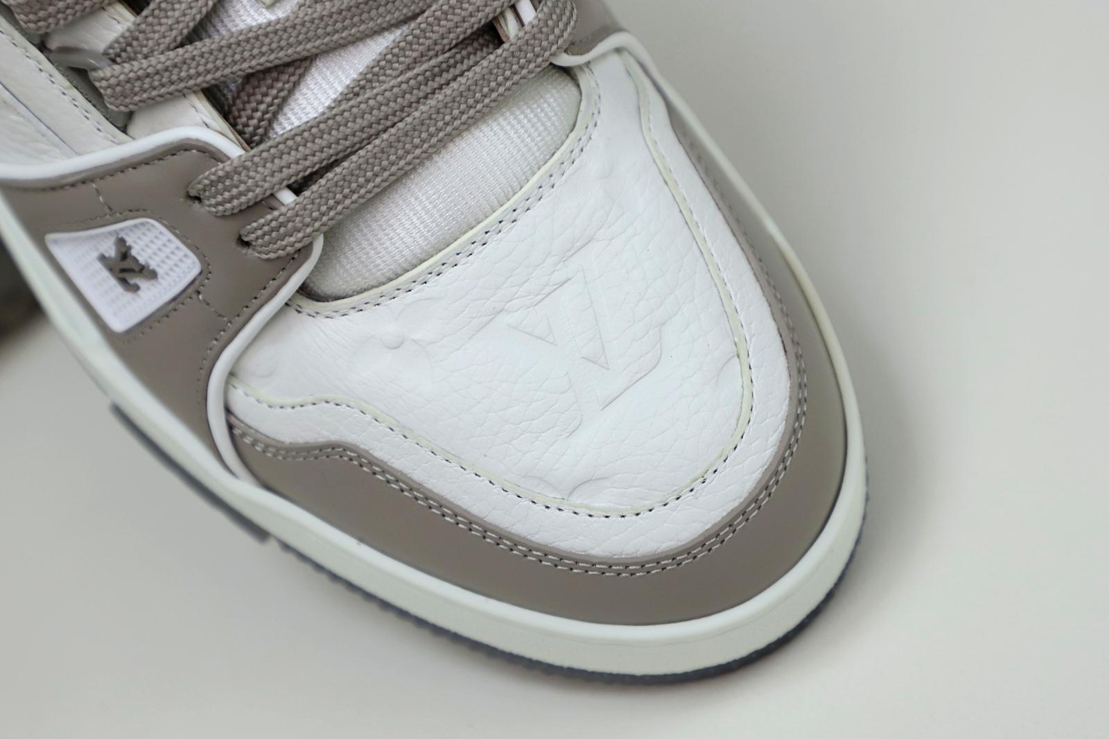 L/V  Trainer - finekick.vip