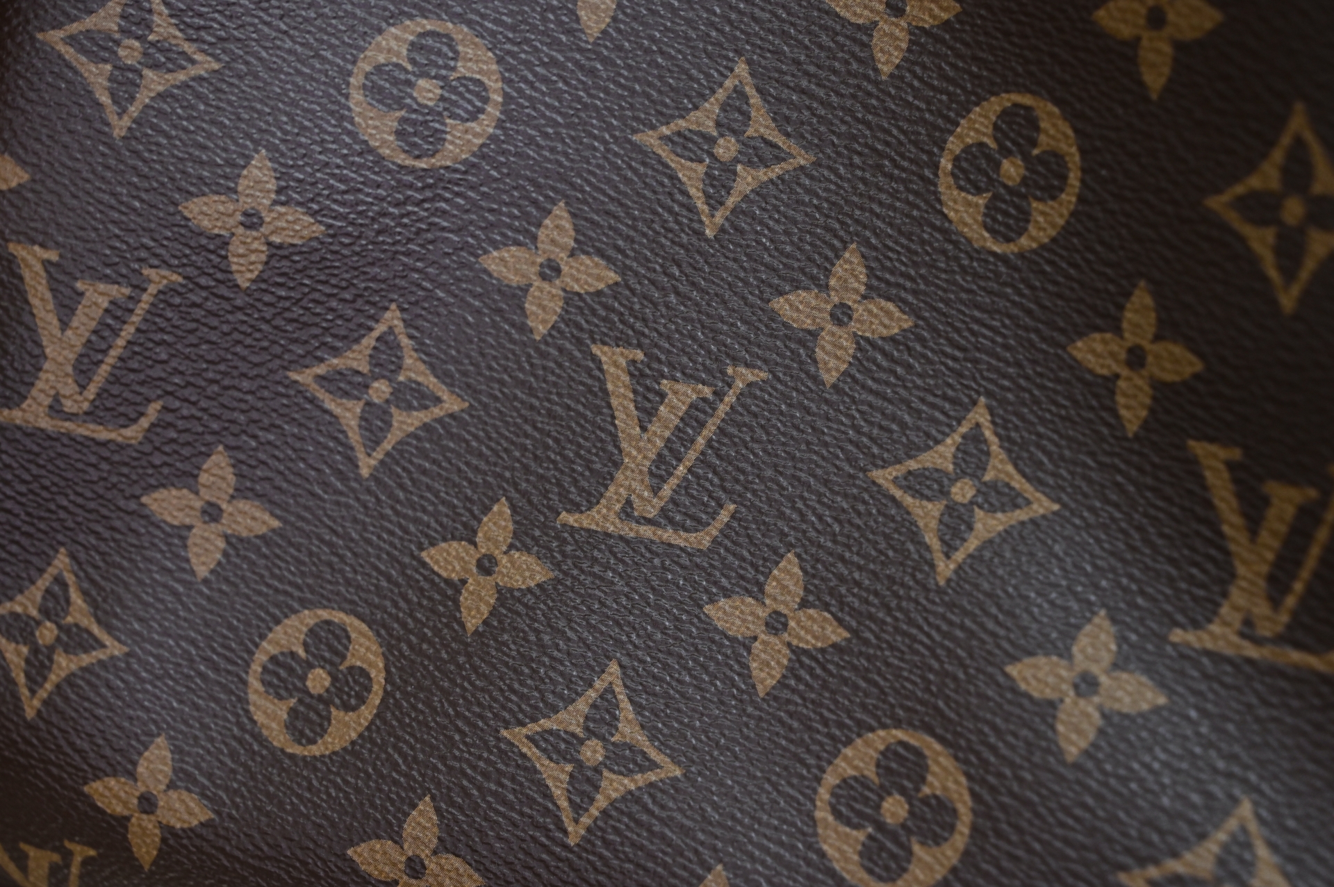 LOUIS VUITTON - finekick.vip