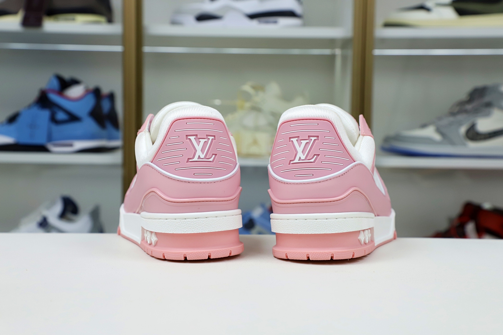 L/V  Trainer - finekick.vip