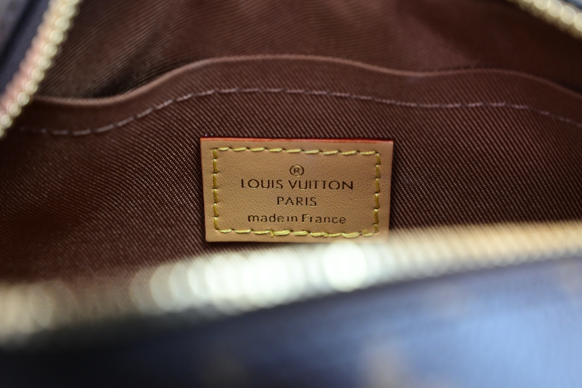 LOUIS VUITTON - finekick.vip