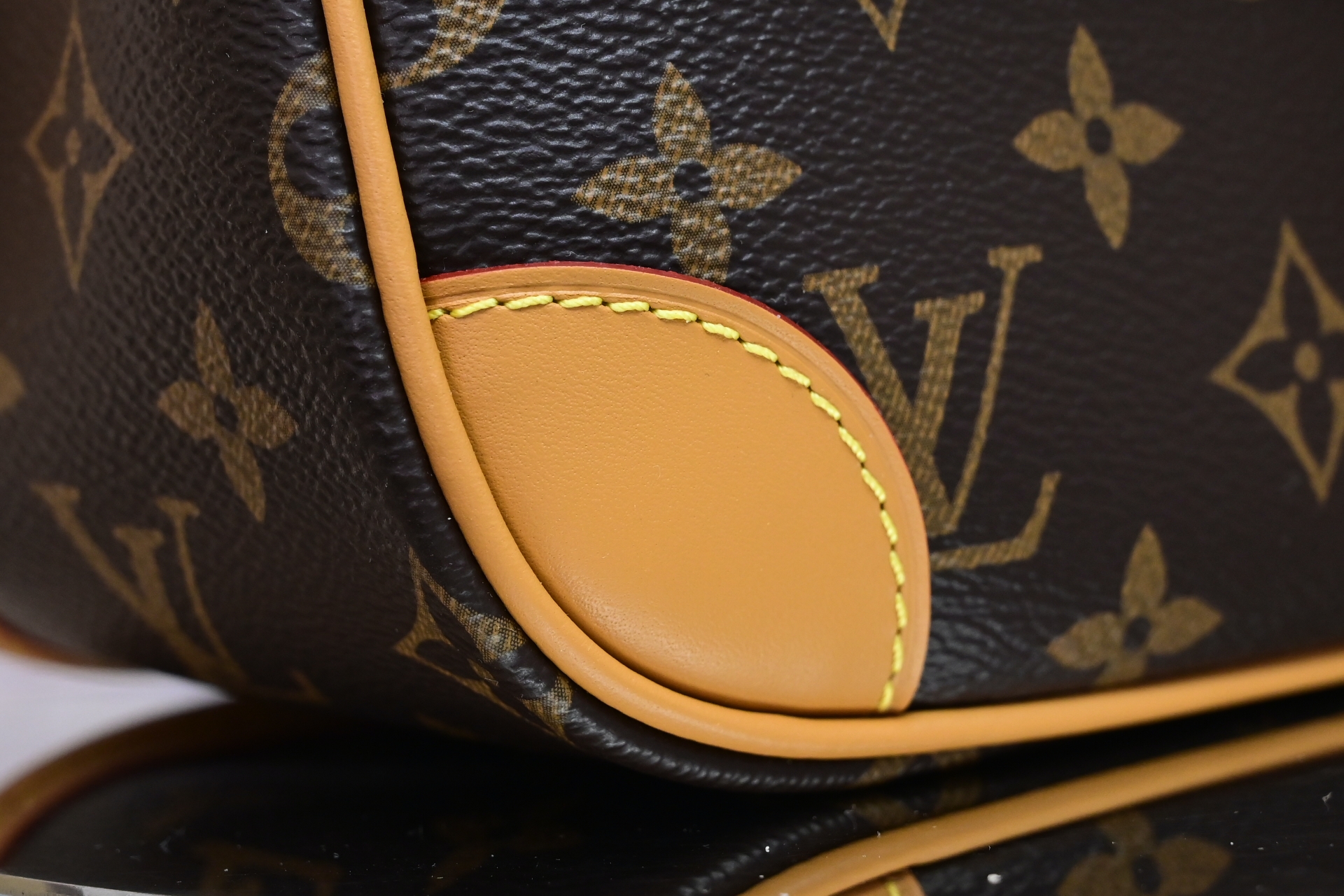 LOUIS VUITTON - finekick.vip