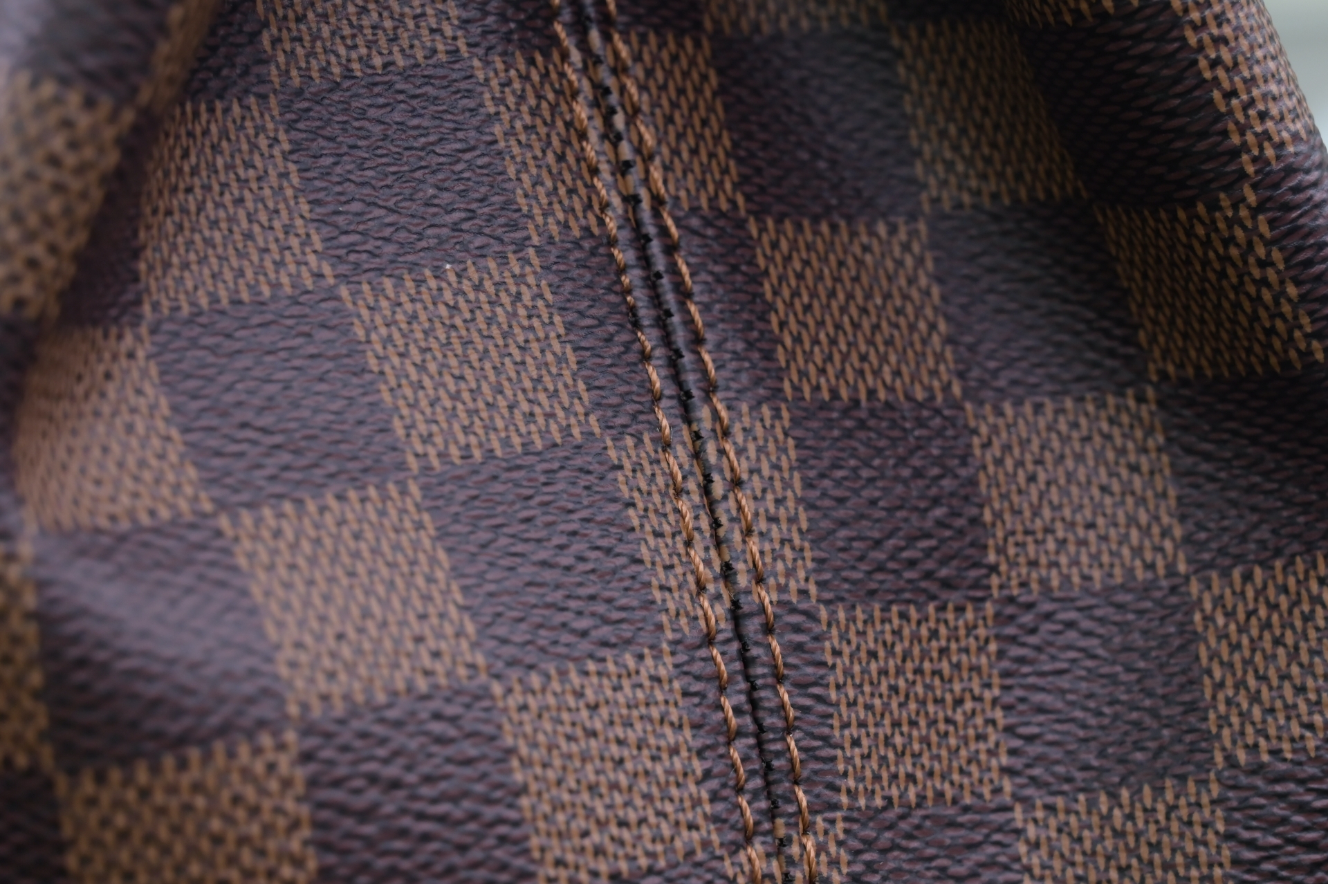 LOUIS VUITTON - finekick.vip