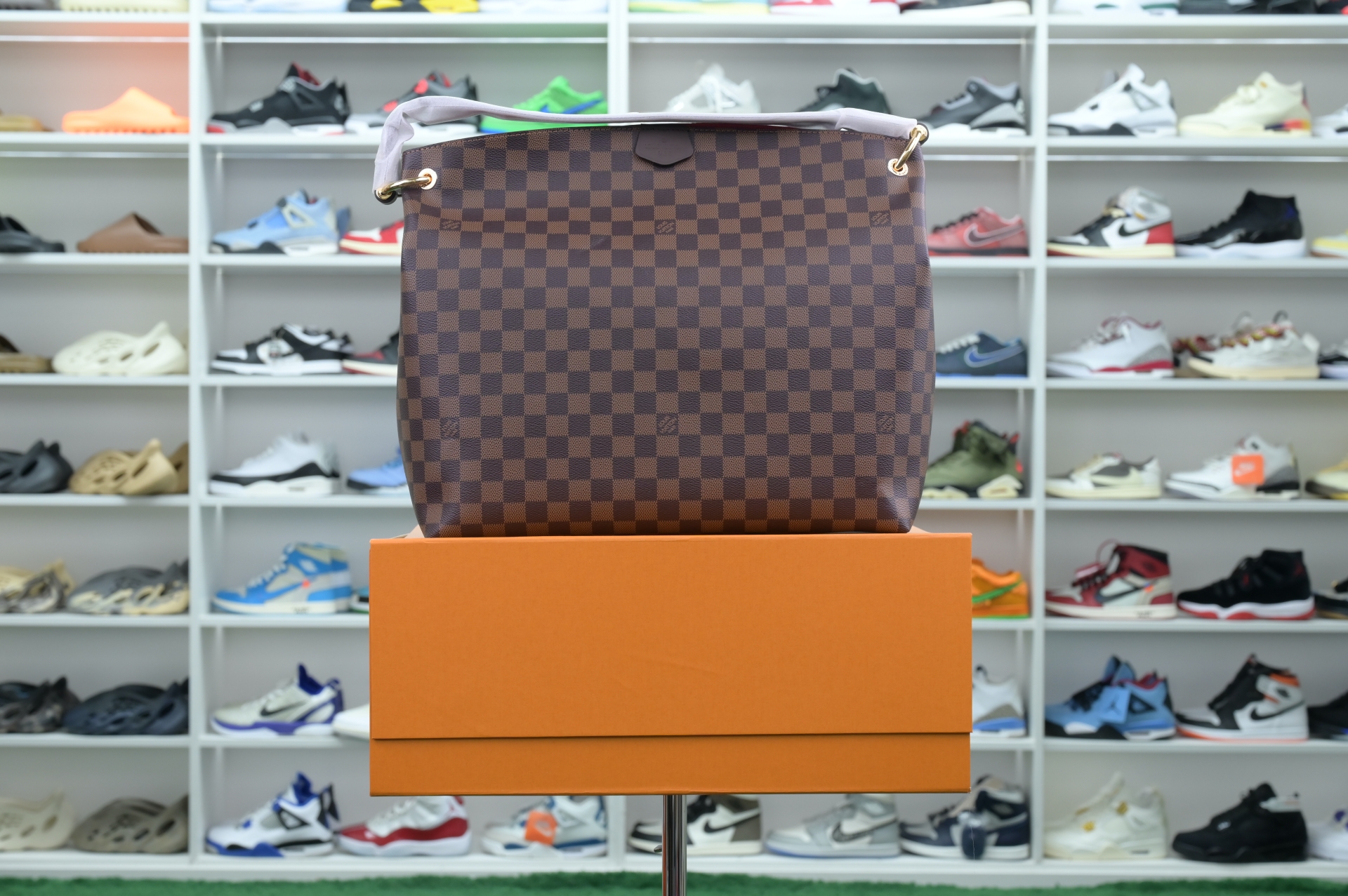 LOUIS VUITTON - finekick.vip