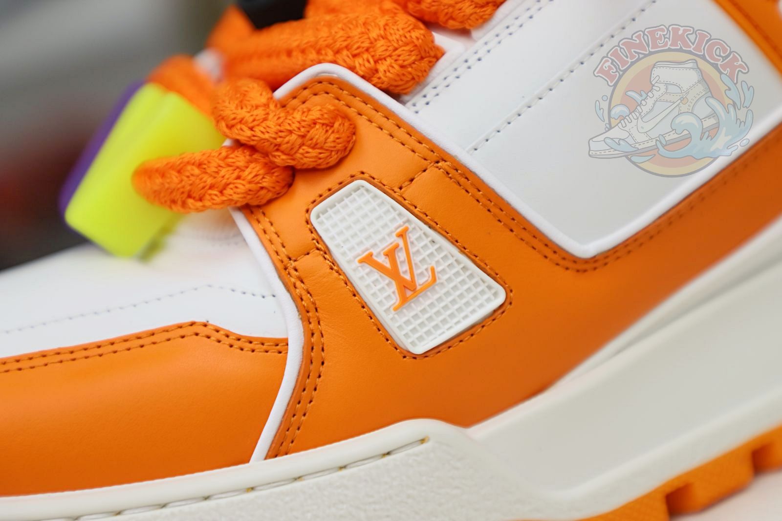 L/V  Trainer - finekick.vip
