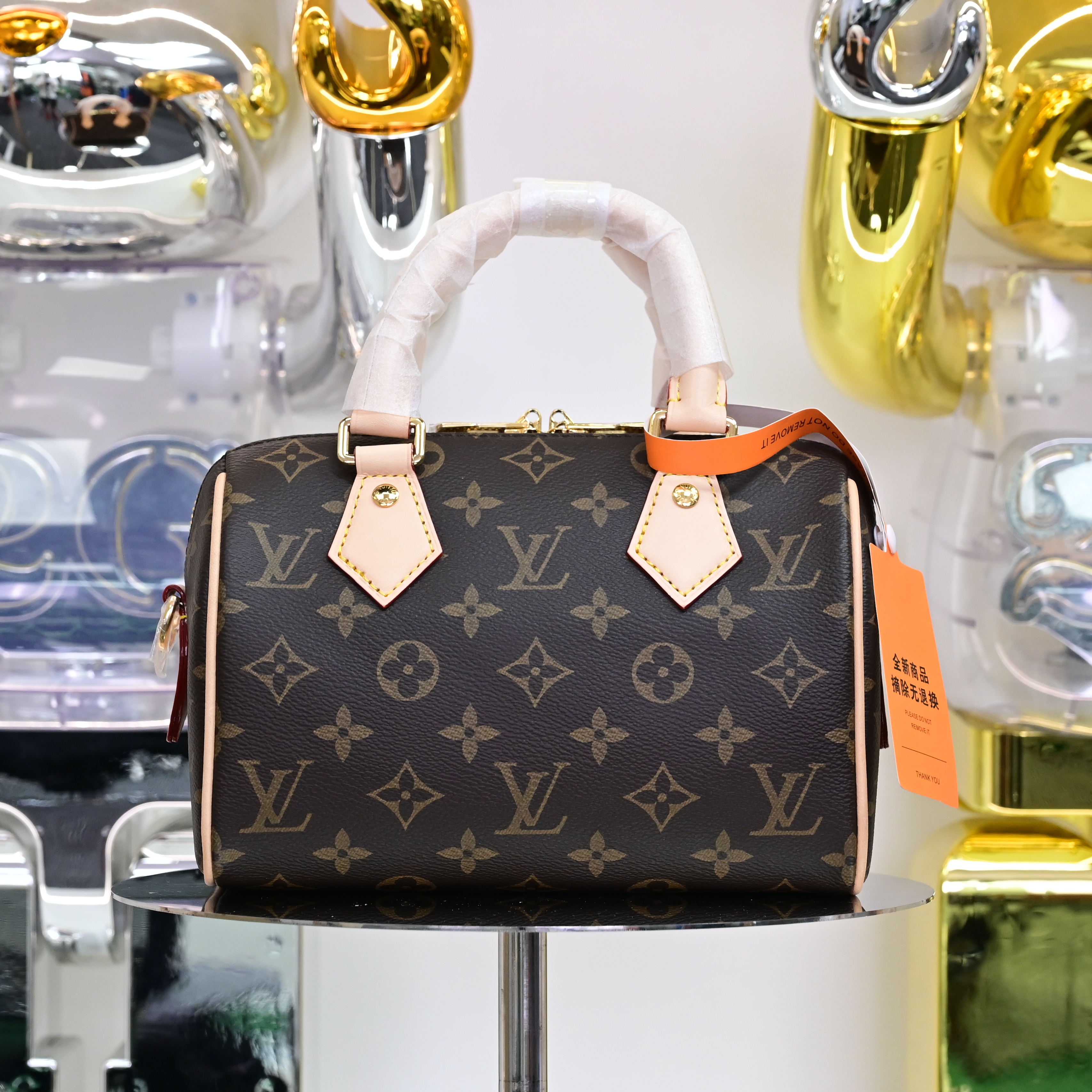 LOUIS VUITTON - finekick.vip