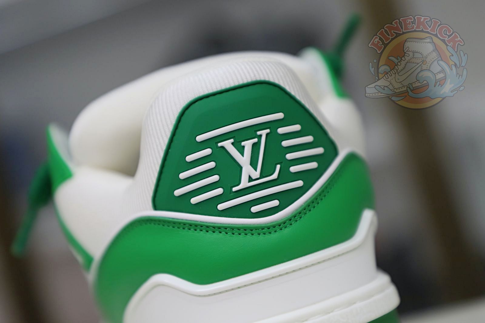L/V  Trainer - finekick.vip