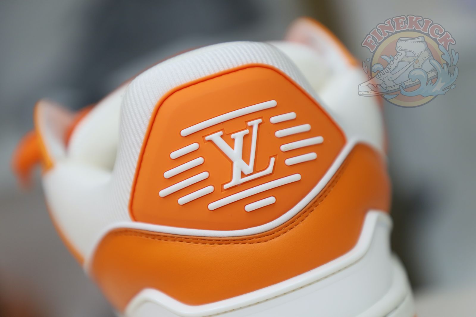 L/V  Trainer - finekick.vip