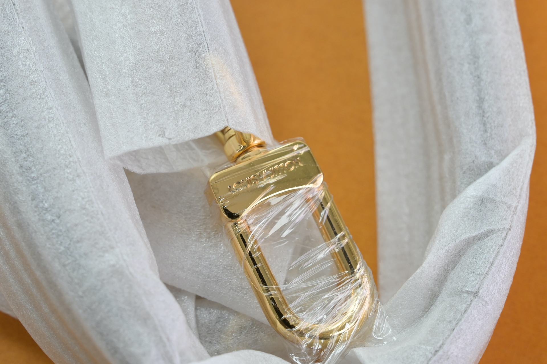 LOUIS VUITTON - finekick.vip