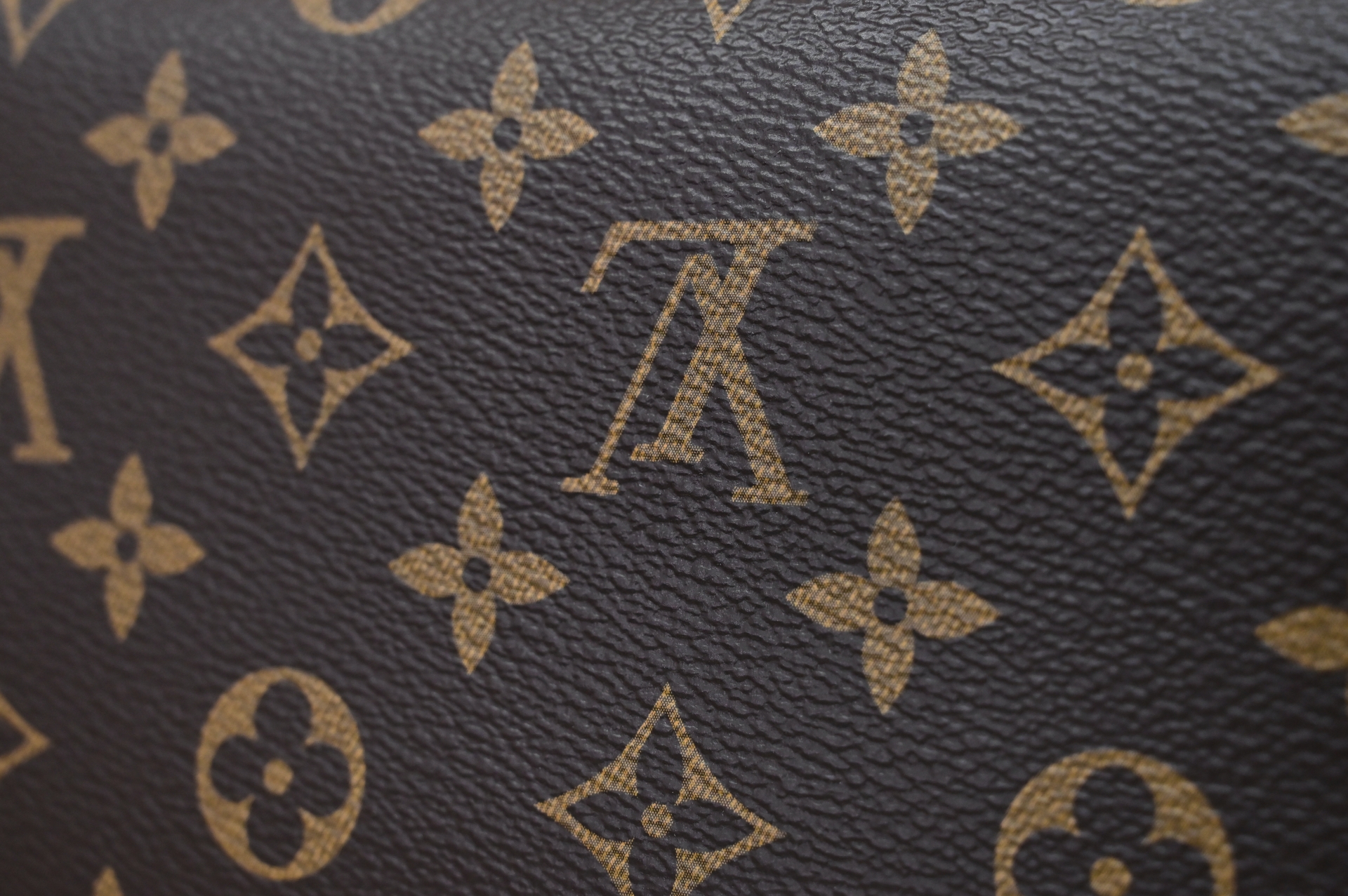 LOUIS VUITTON - finekick.vip