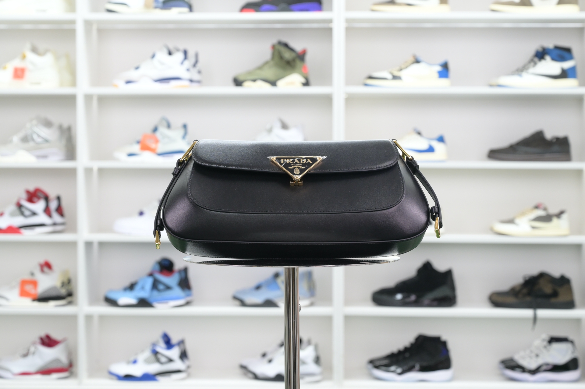 PRADA - finekick.vip