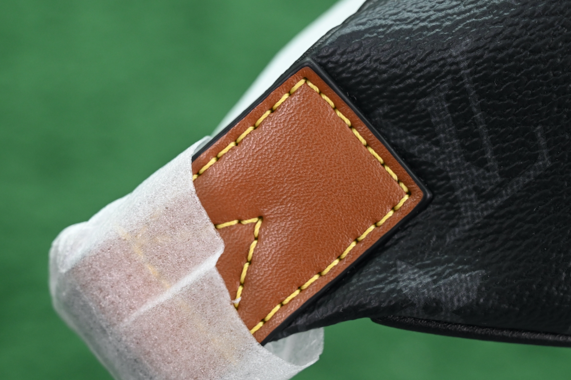 LOUIS VUITTON Discovery - finekick.vip