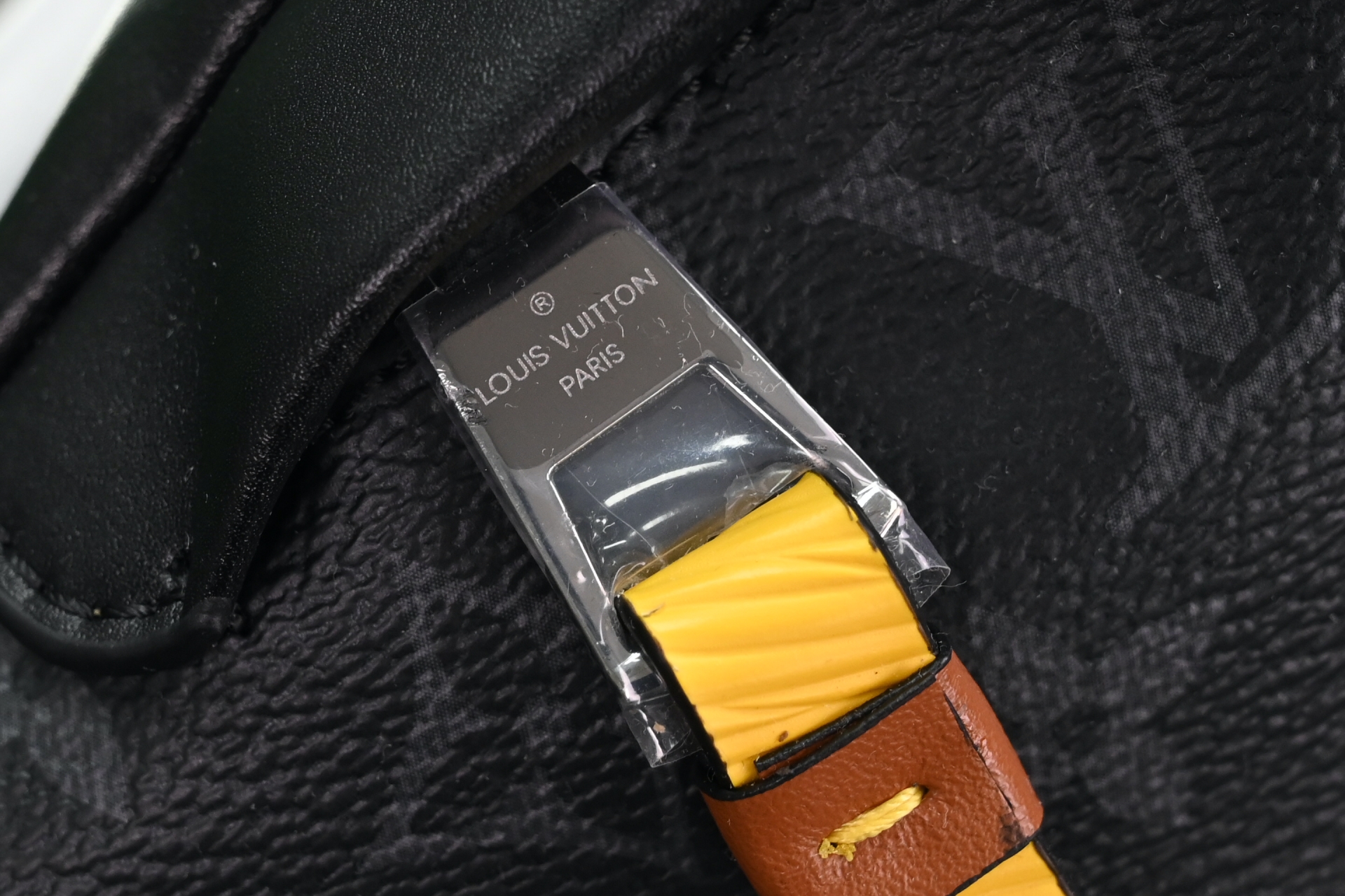 LOUIS VUITTON Discovery - finekick.vip