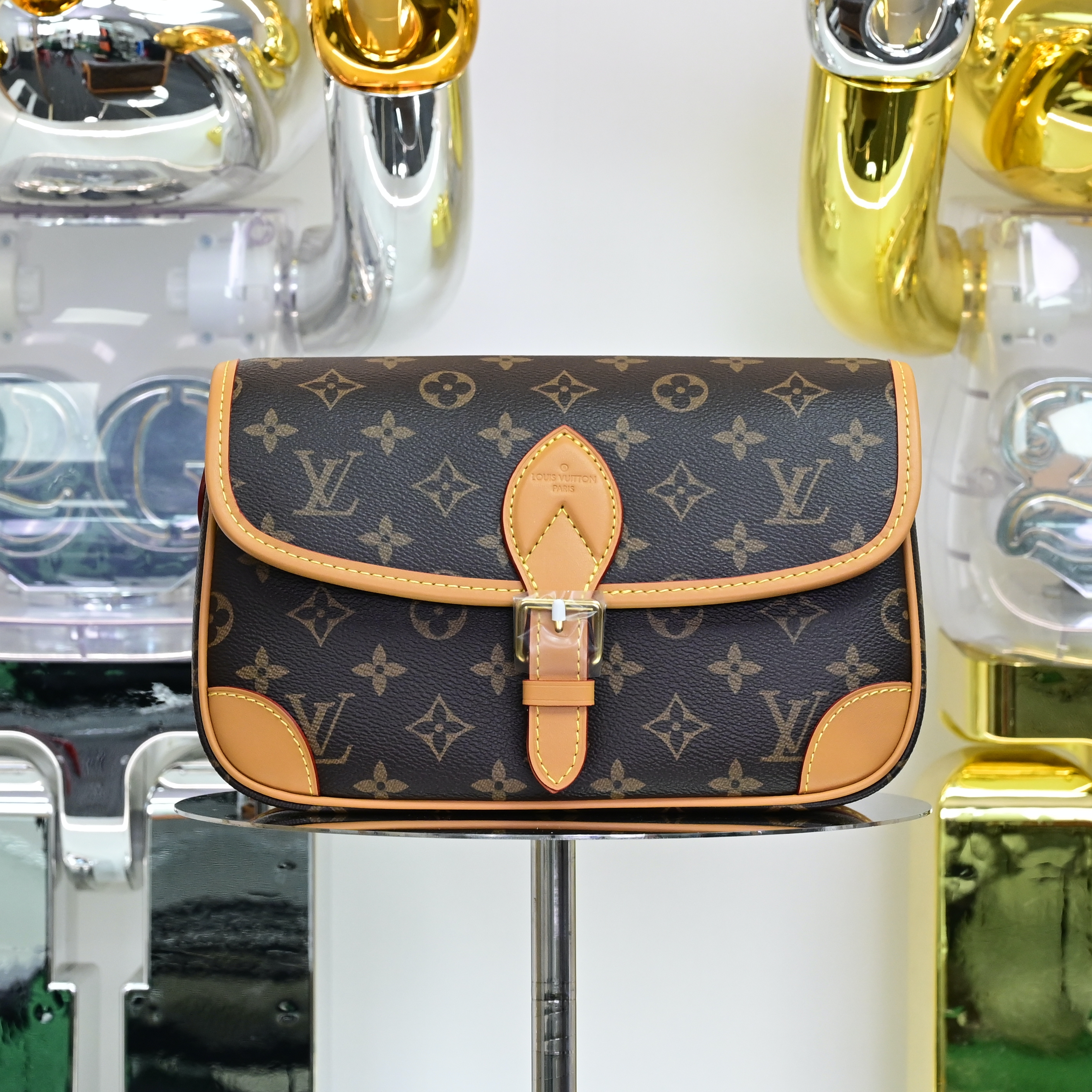 LOUIS VUITTON - finekick.vip