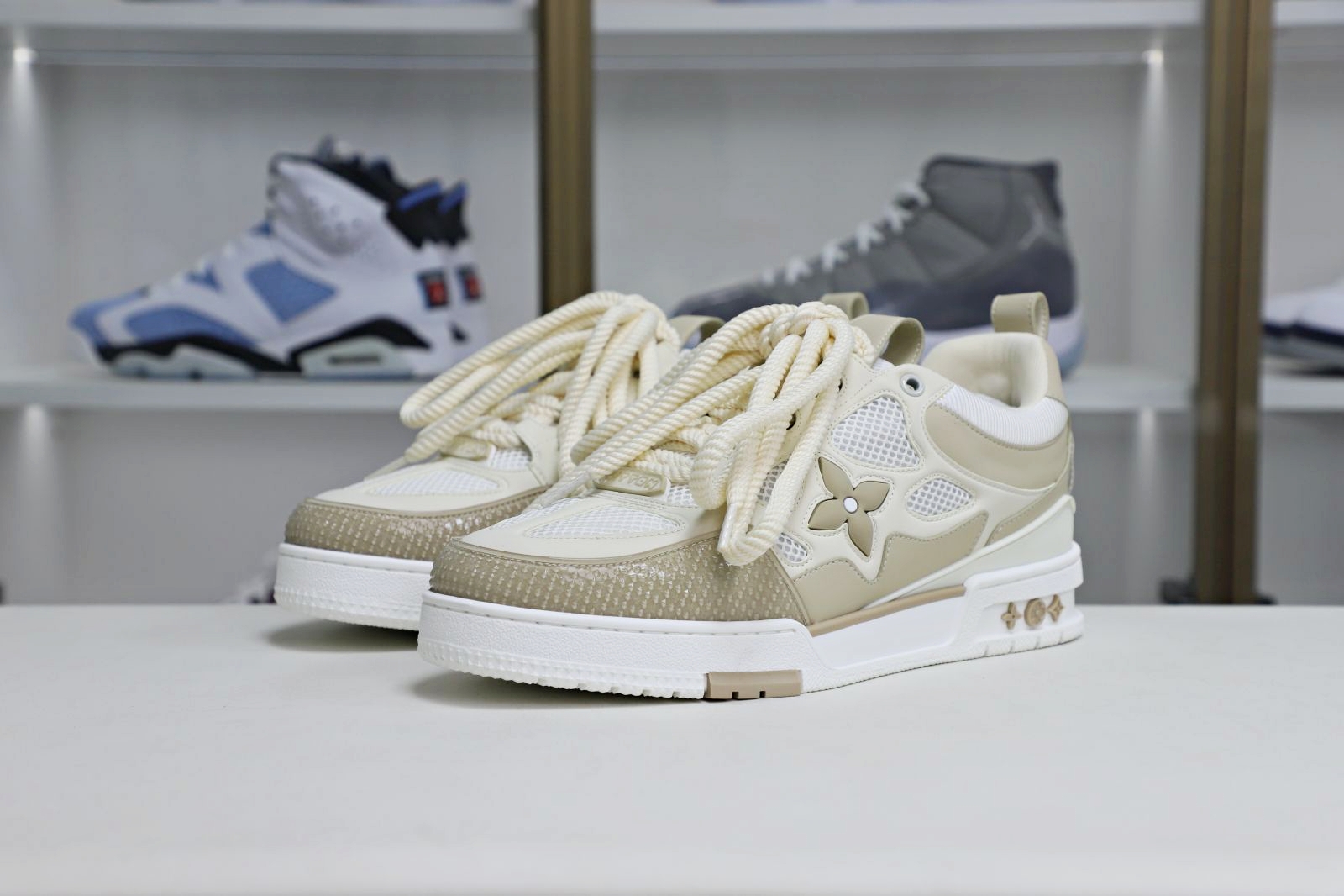 L/V  Trainer - finekick.vip