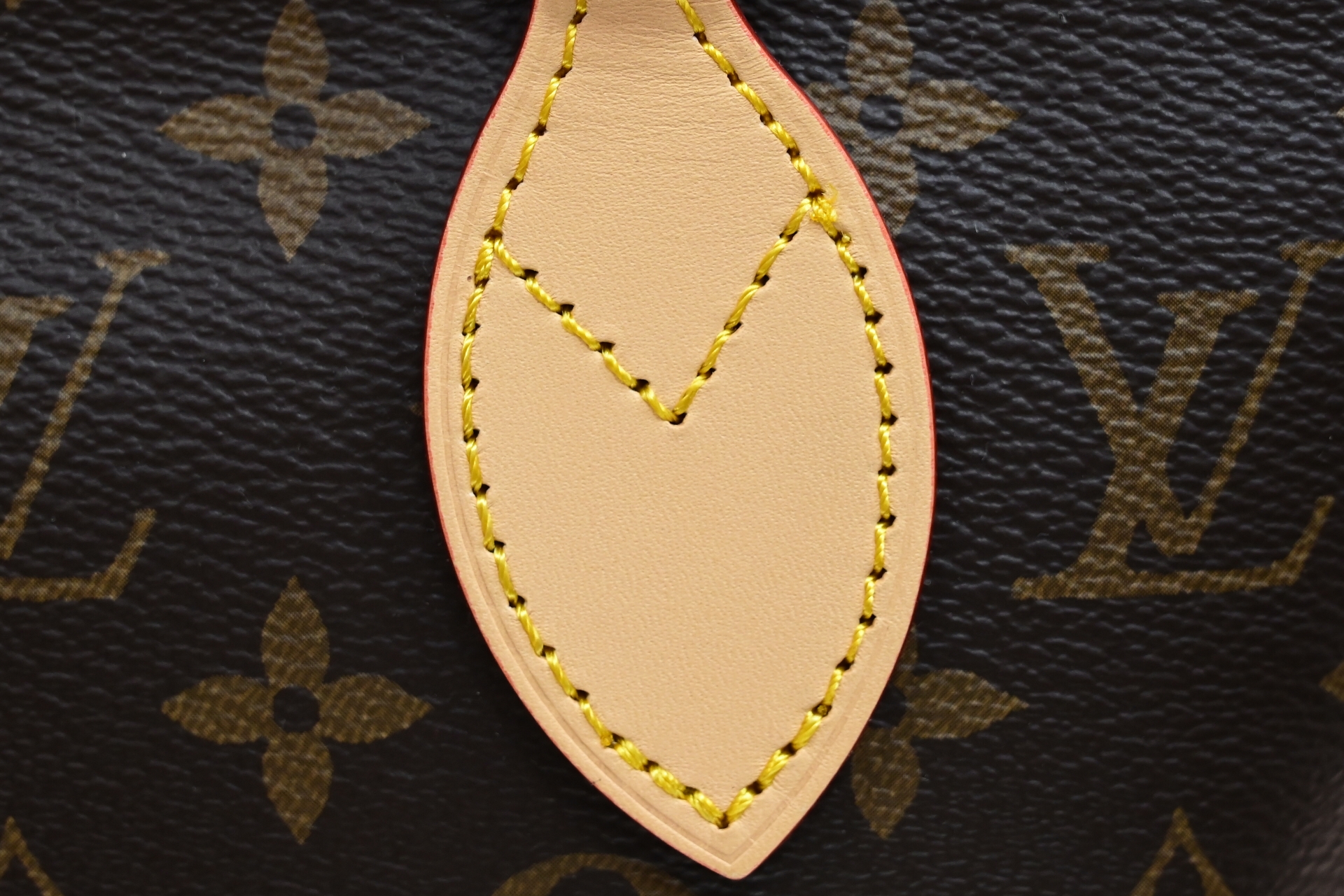 LOUIS VUITTON - finekick.vip