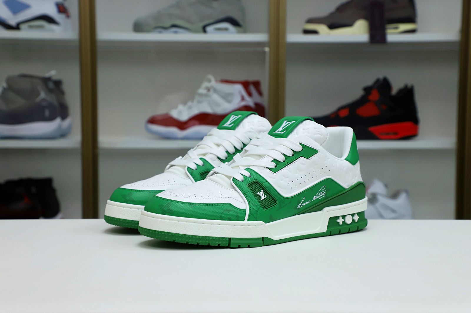 L/V  Trainer - finekick.vip
