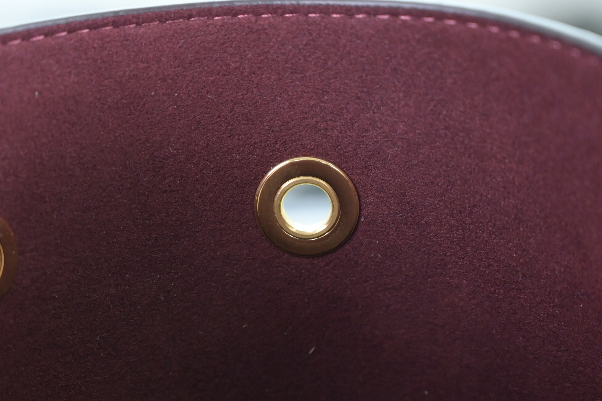 LOUIS VUITTON - finekick.vip