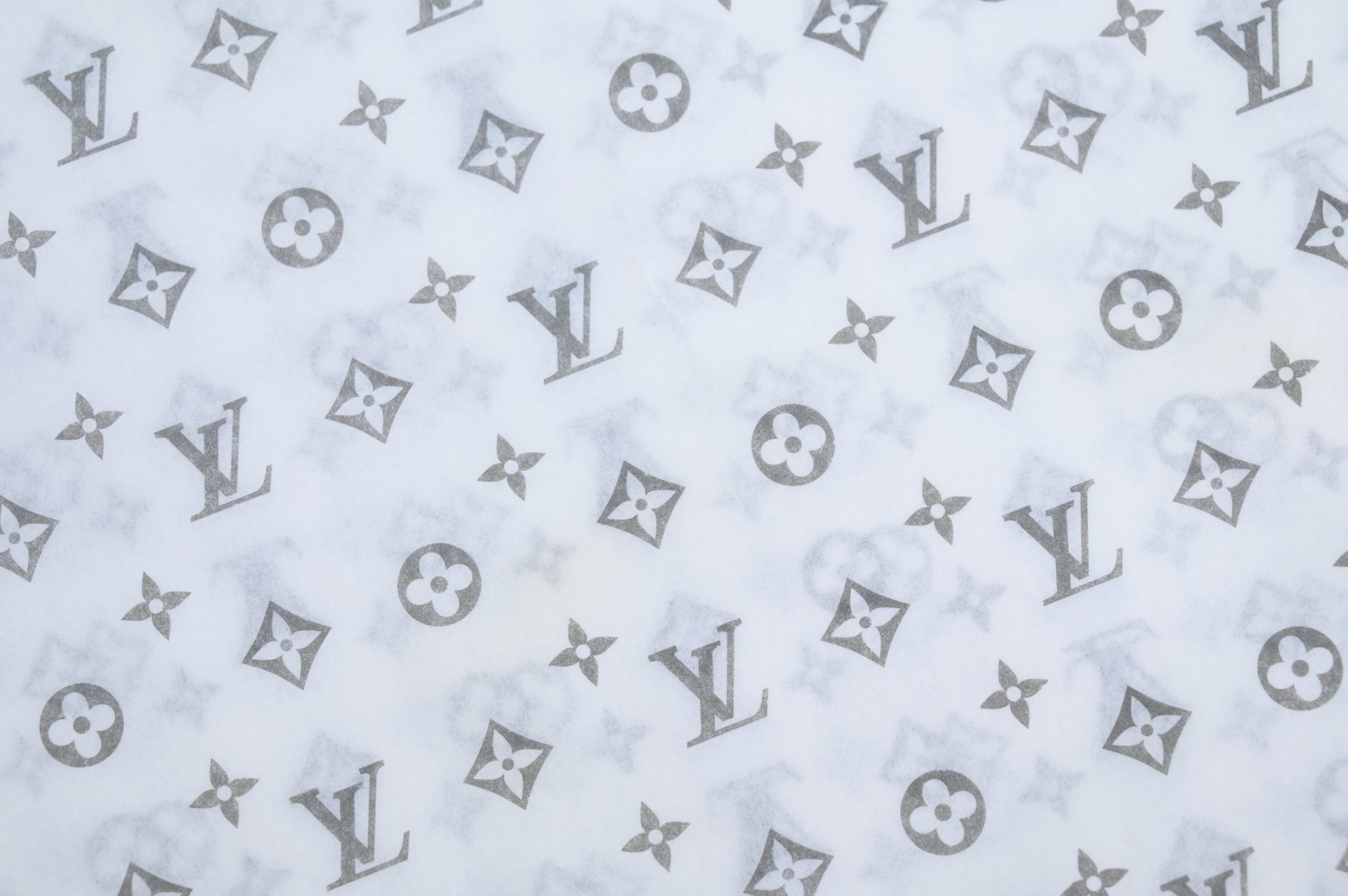 LOUIS VUITTON - finekick.vip