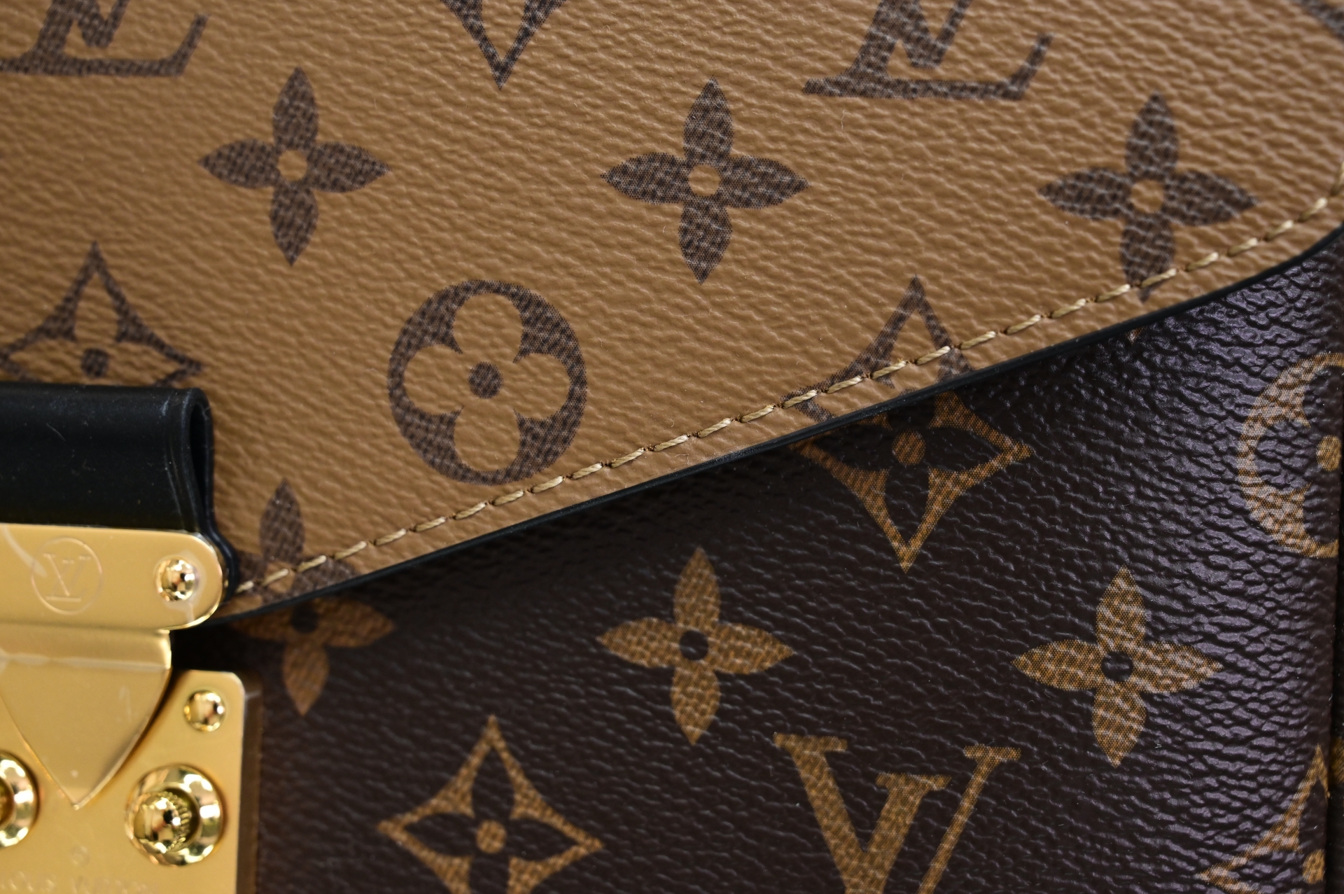 LOUIS VUITTON - finekick.vip