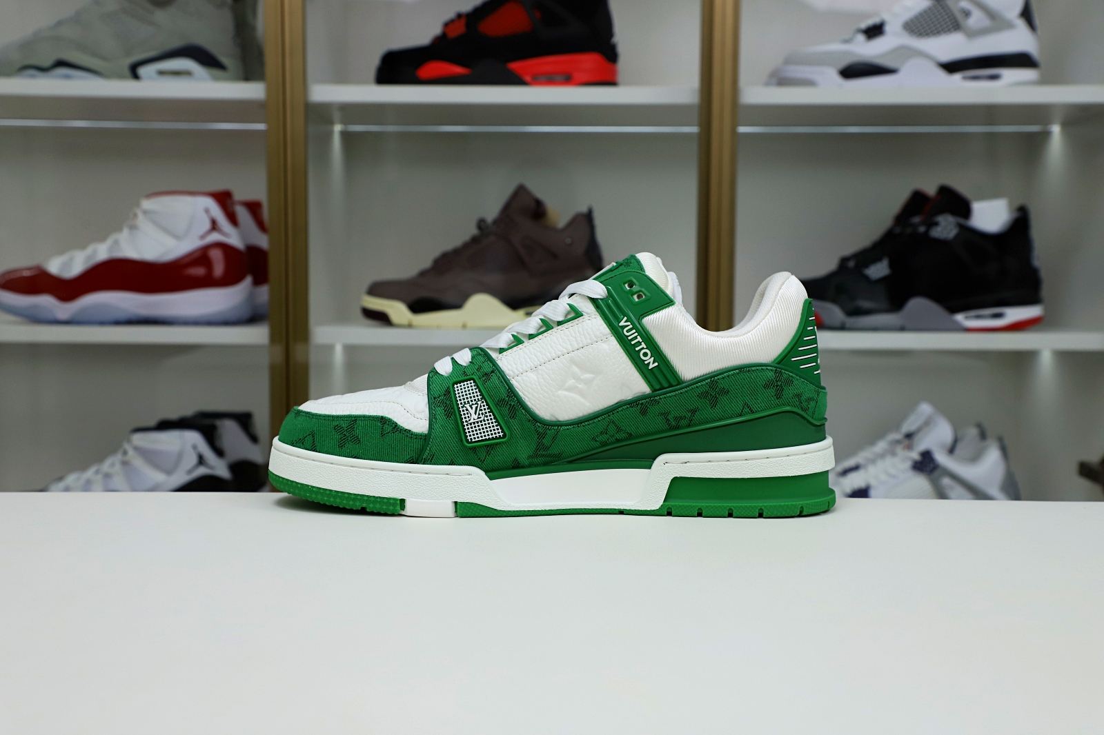 L/V  Trainer - finekick.vip
