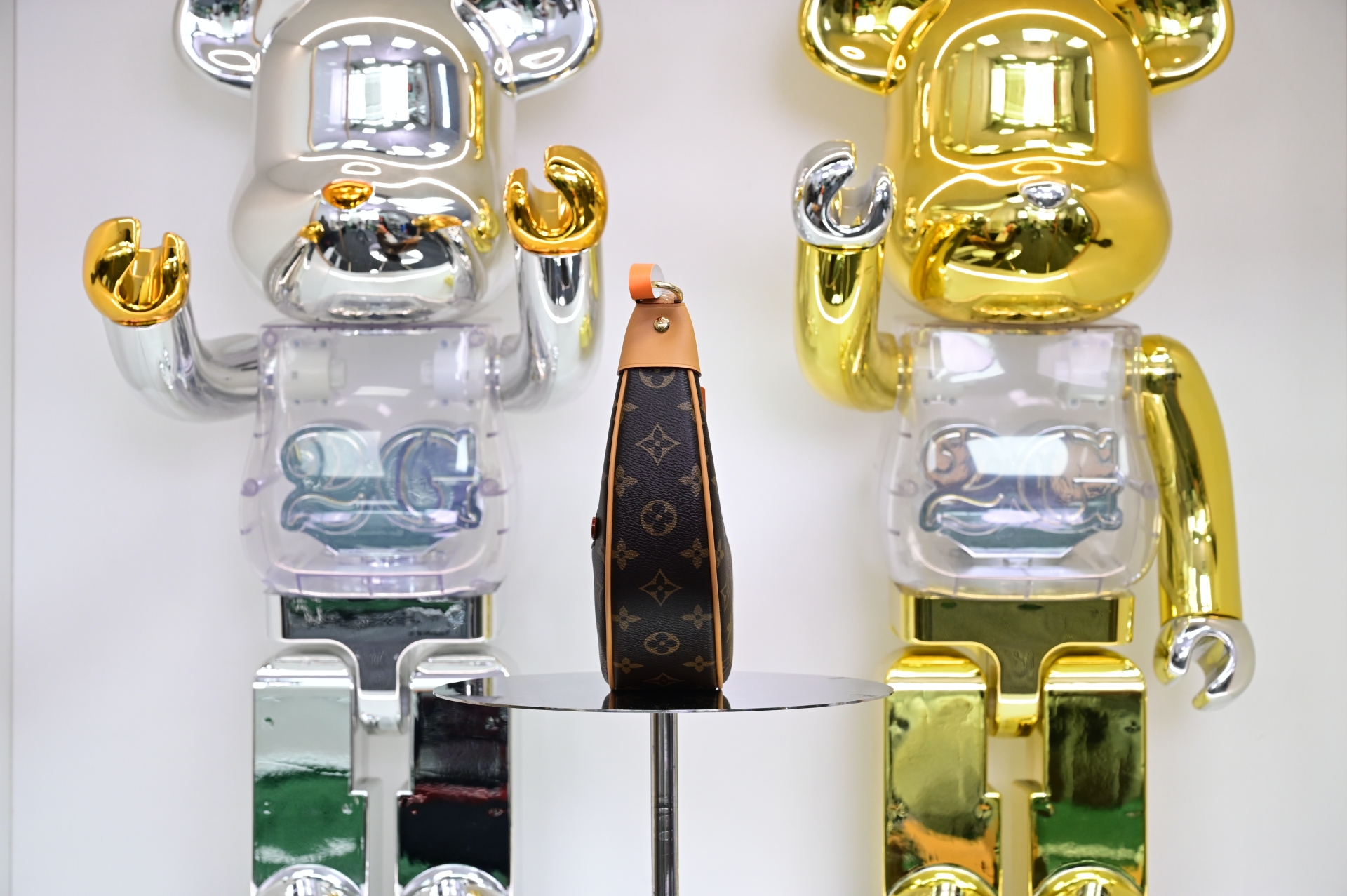 LOUIS VUITTON - finekick.vip