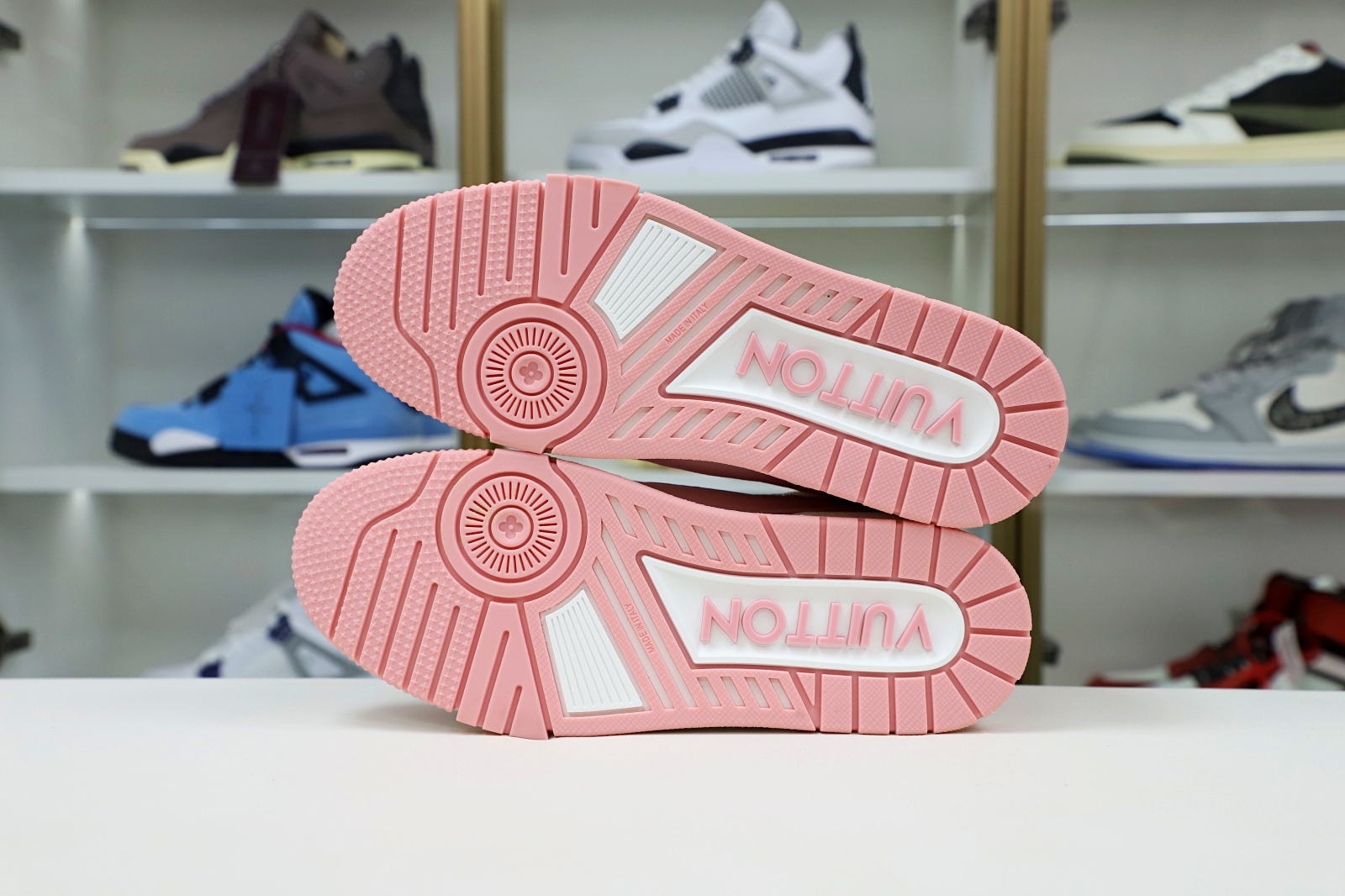 L/V  Trainer - finekick.vip