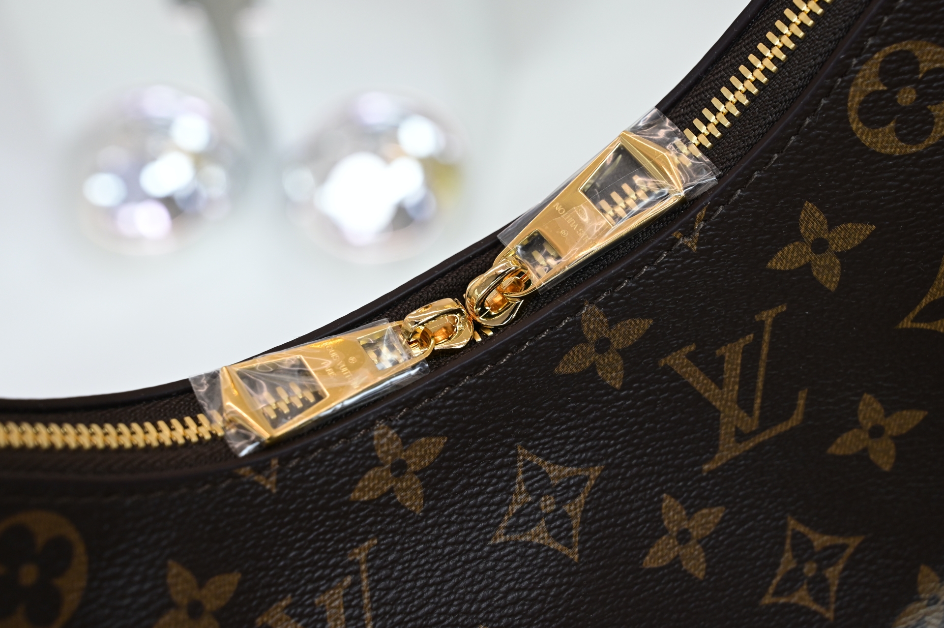 LOUIS VUITTON - finekick.vip