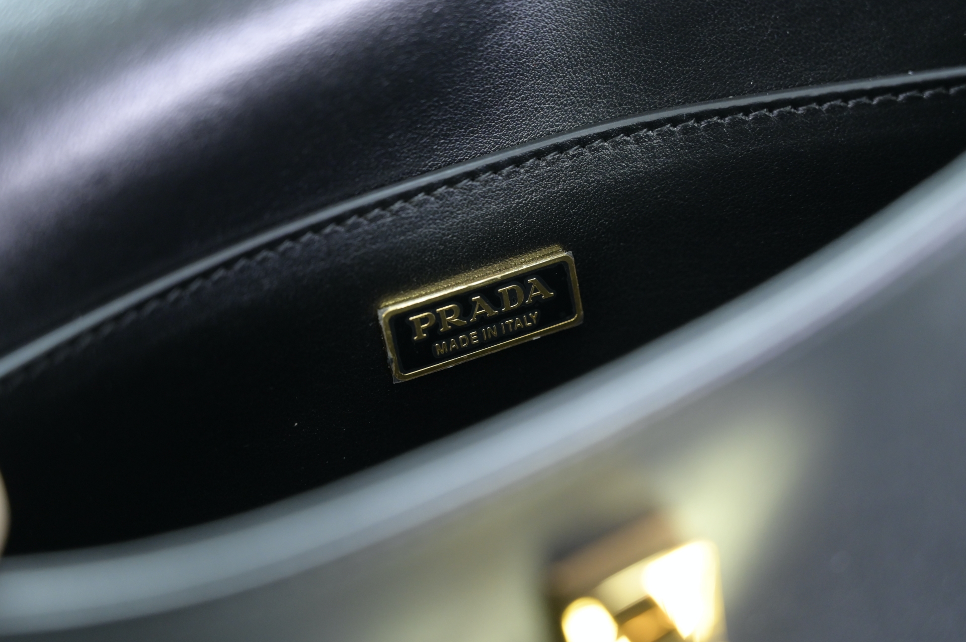 PRADA - finekick.vip
