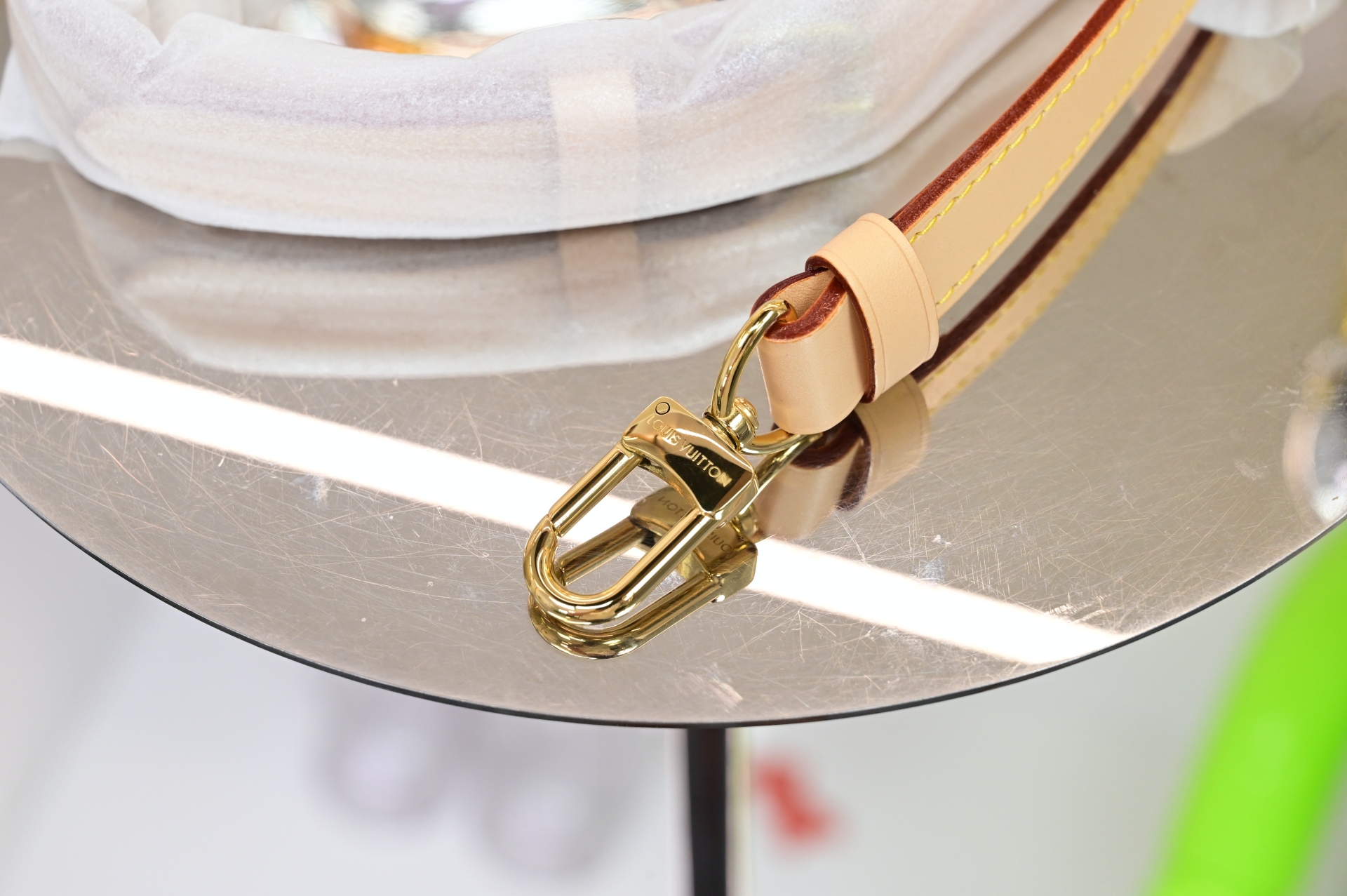 LOUIS VUITTON - finekick.vip