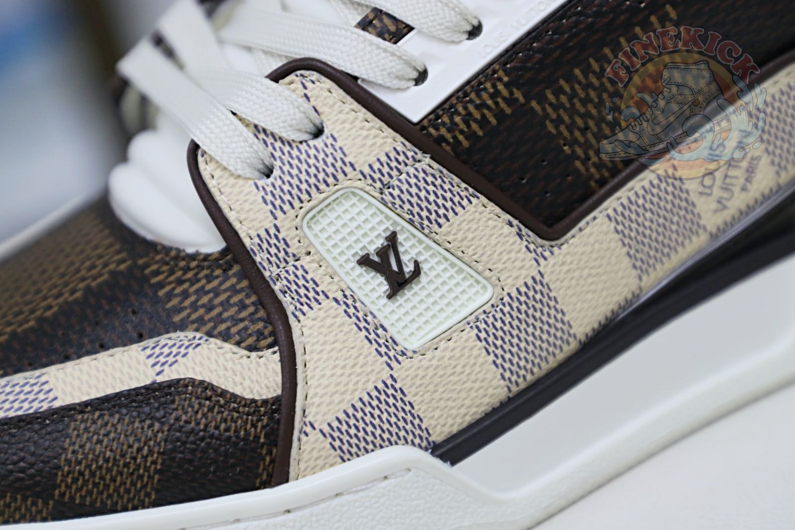 L/V  Trainer - finekick.vip