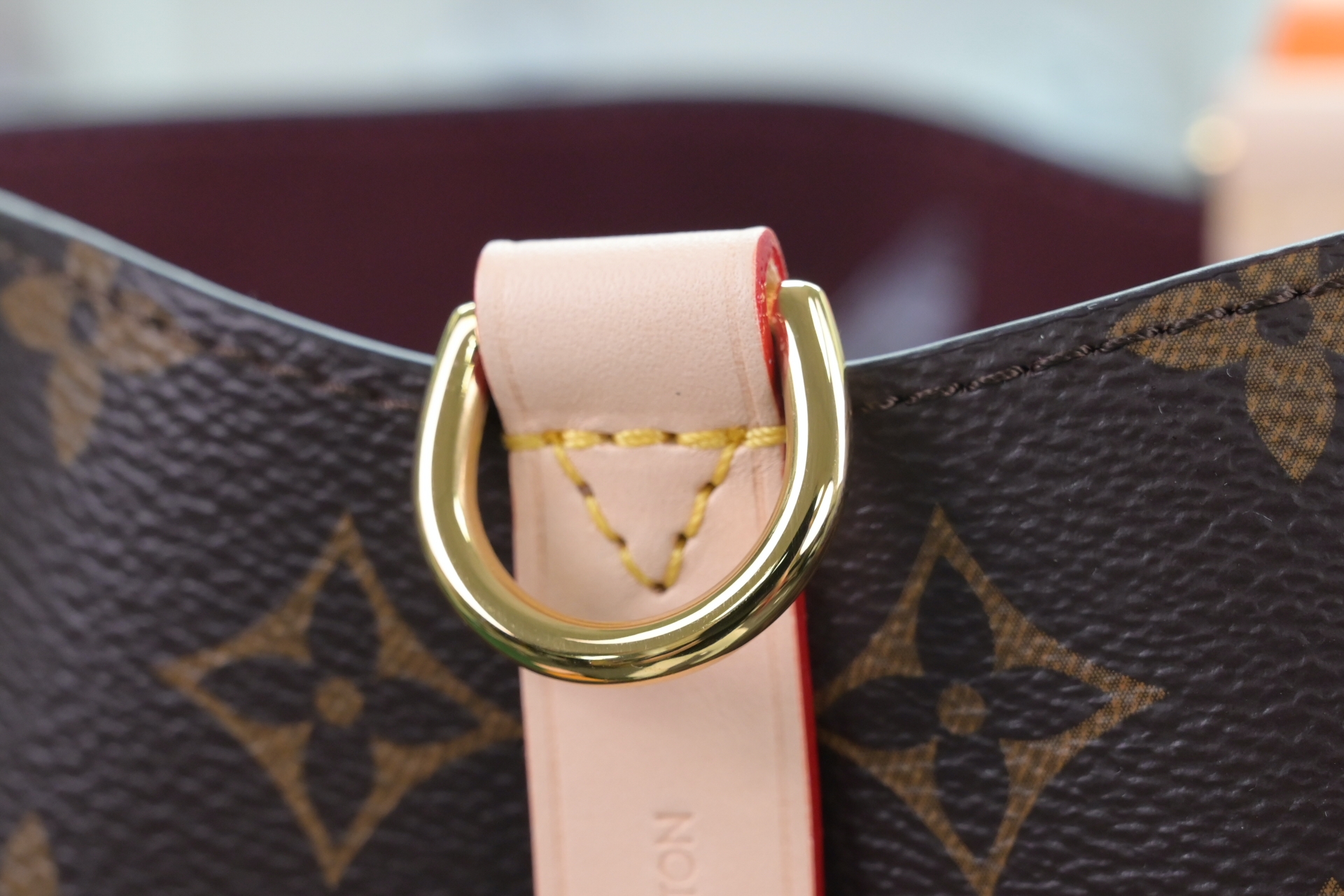 LOUIS VUITTON - finekick.vip