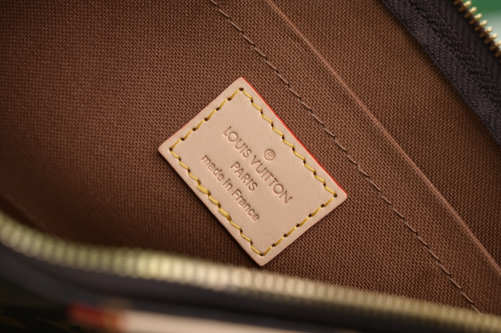 LOUIS VUITTON - finekick.vip