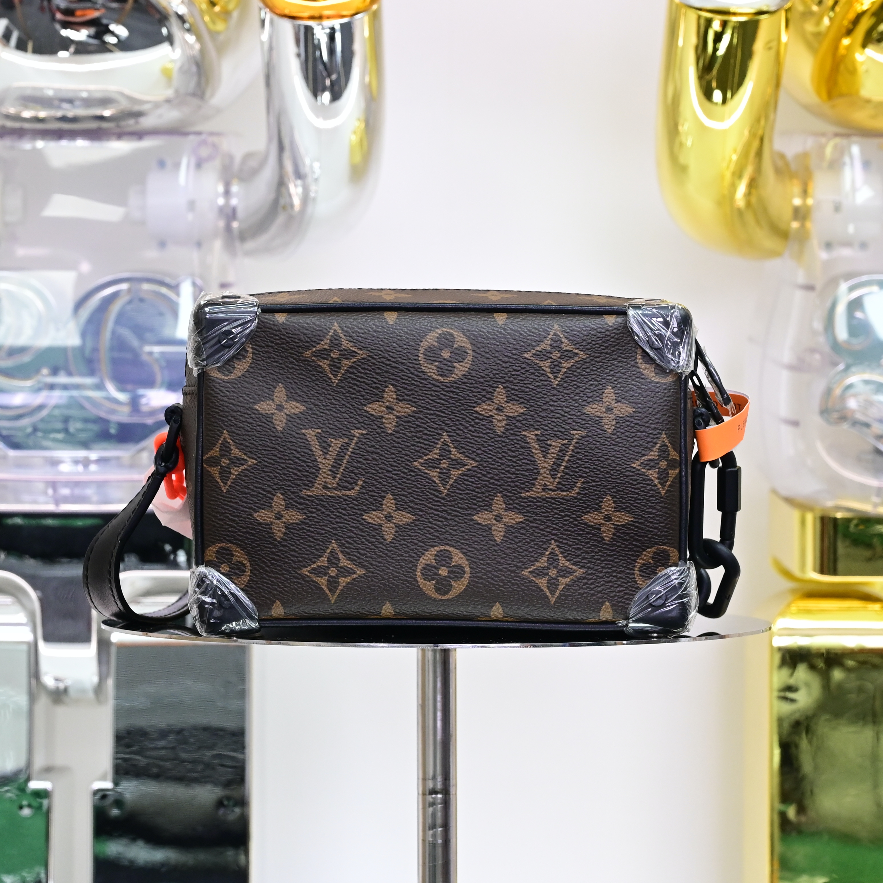 LOUIS VUITTON - finekick.vip