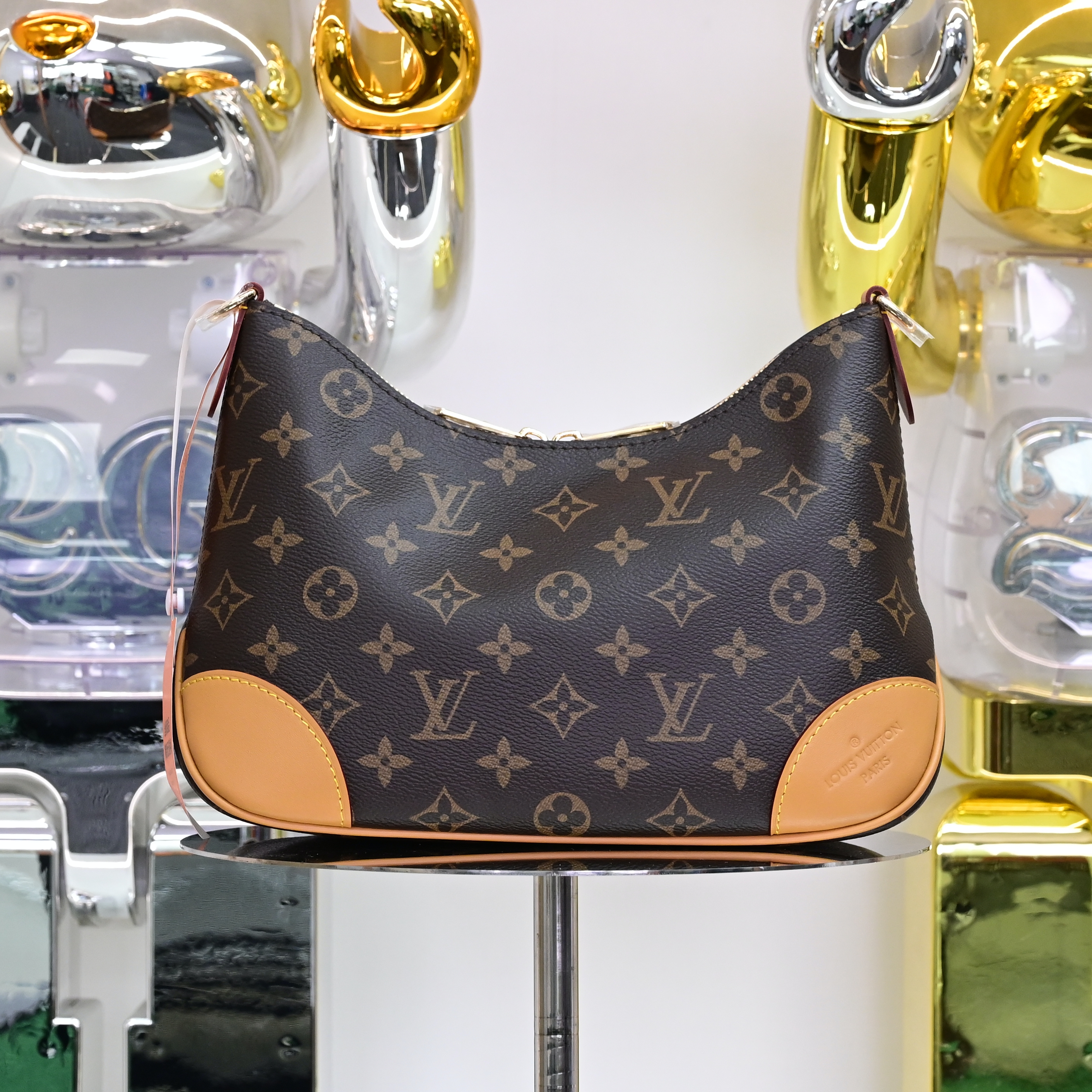 LOUIS VUITTON - finekick.vip