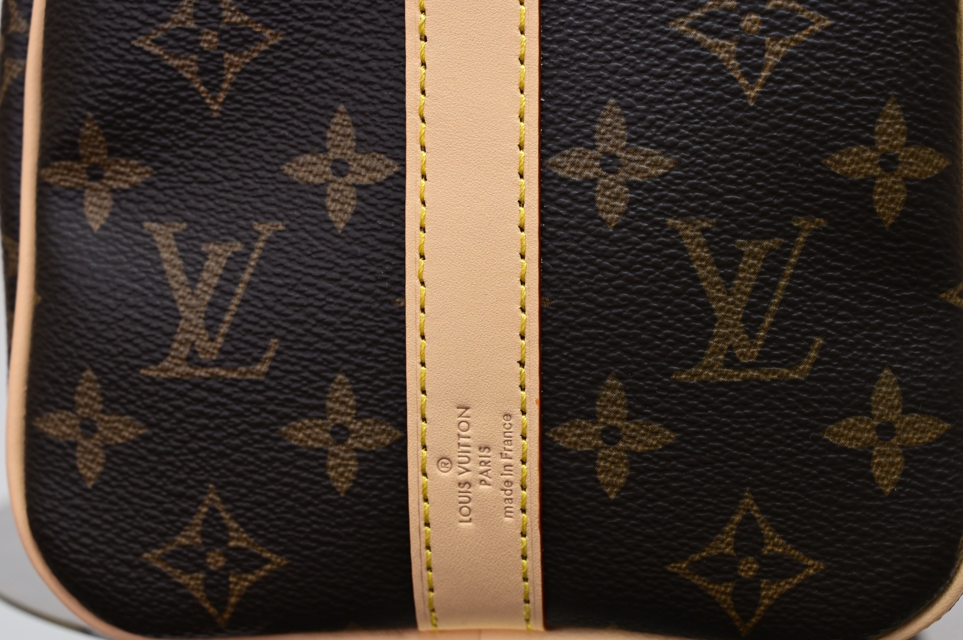 LOUIS VUITTON - finekick.vip